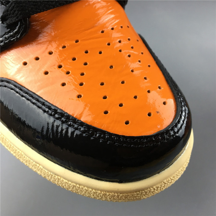 Air Jordan 1 Retro High Shattered Backboard 3.0 – 555088-028