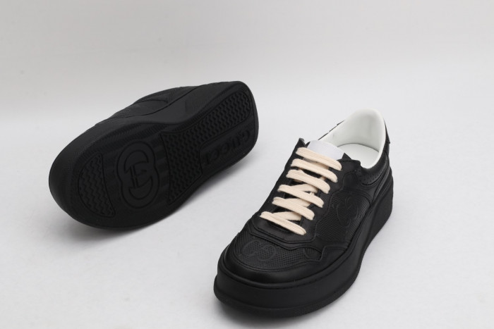 G*u*i low-top sneaker
