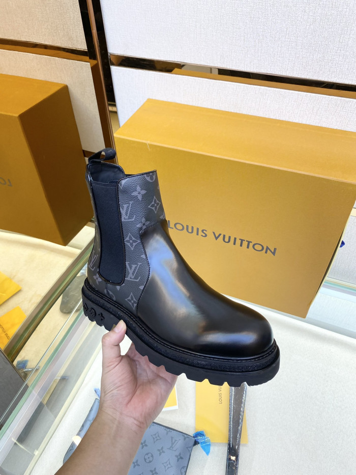 LOUS VUITO BOOTS