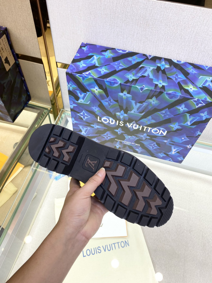 LOUS VUITO BOOTS