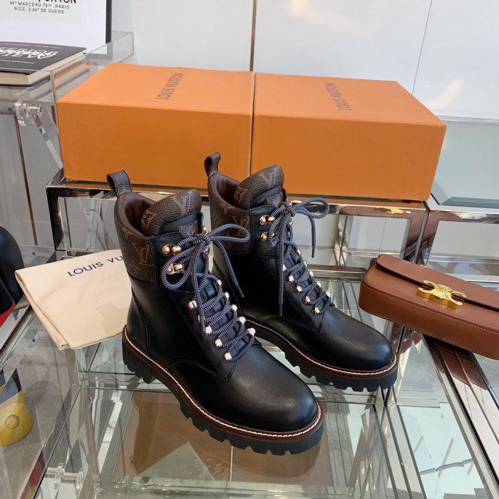 LOUS VUITO BOOTS