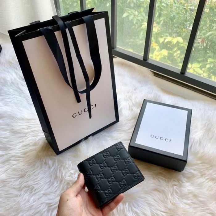 G*u*i wallet 365466 11*9