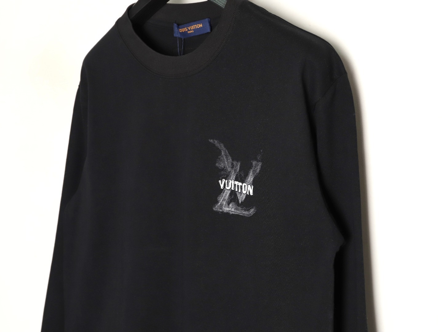 L0vis Vvtt0n Long-sleeved T-shirt