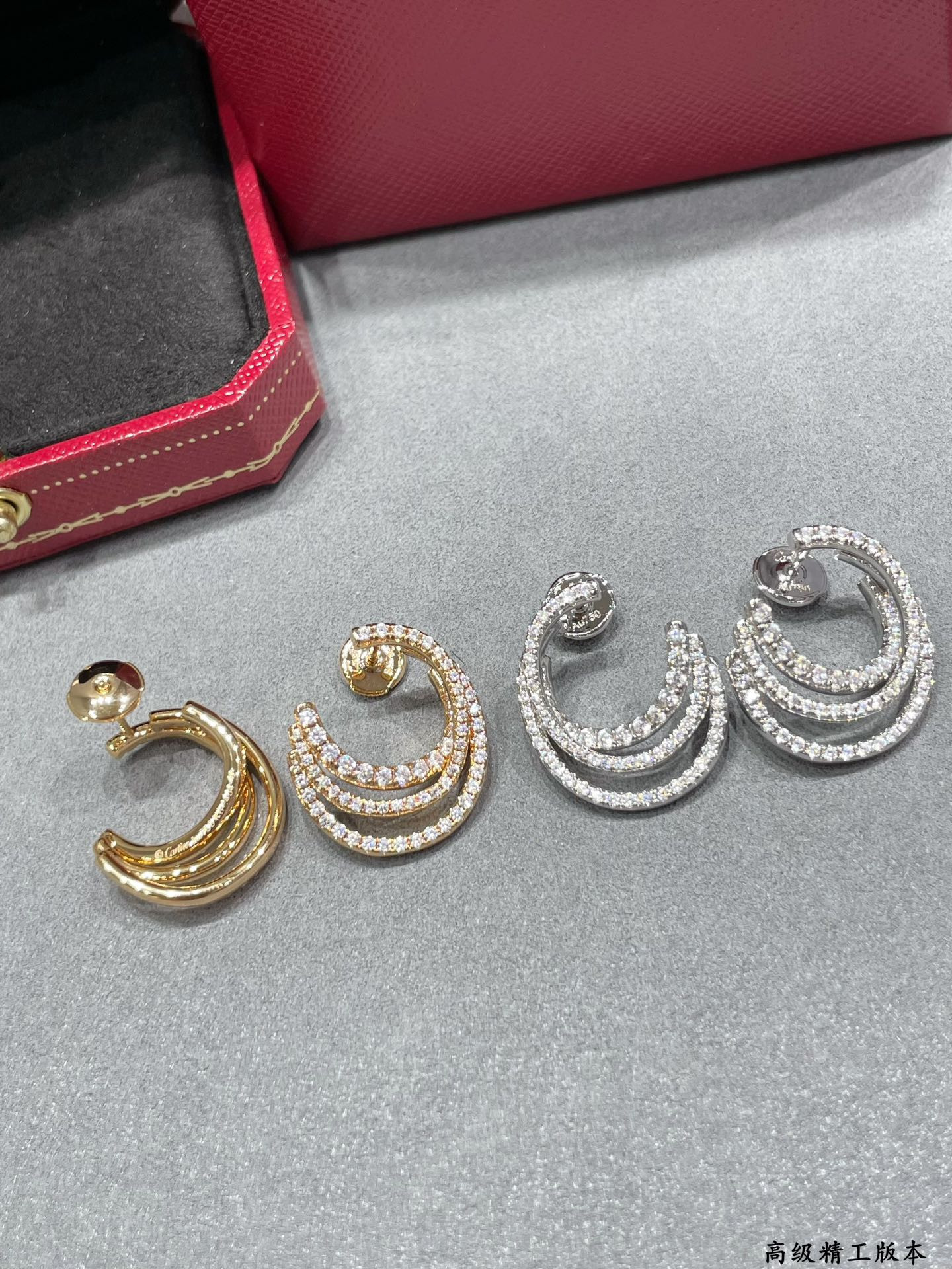 Ca*t1er three-circle full D1am0nd earrings
