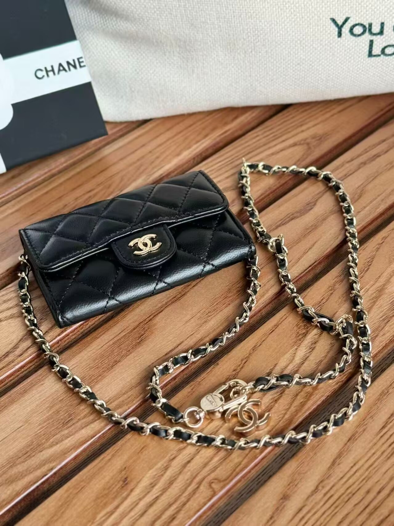Ch**el Wallet on Chain 11x7.5x2cm