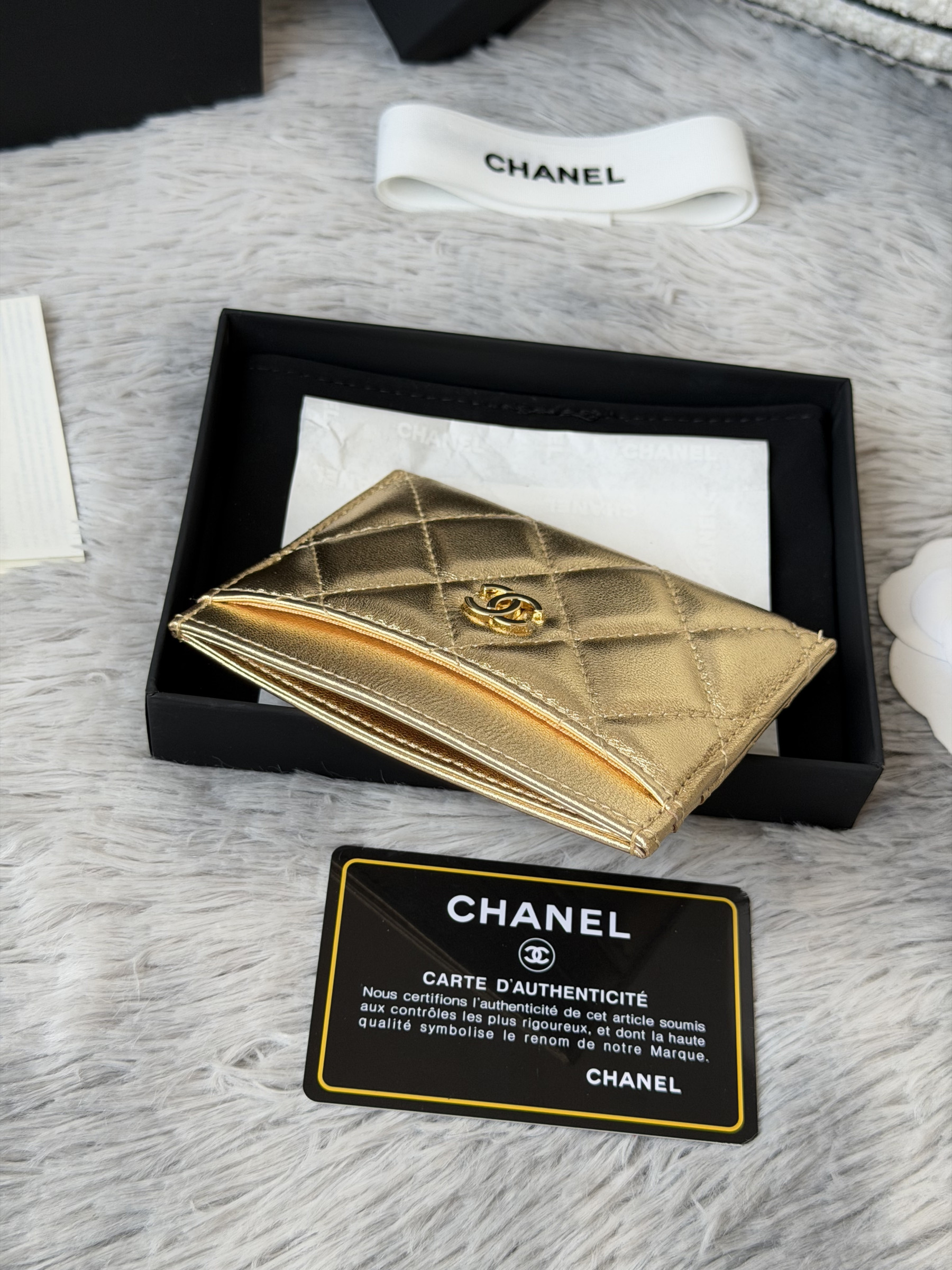 Ch**el CARD HOLDER A31510 11x7.5x1cm