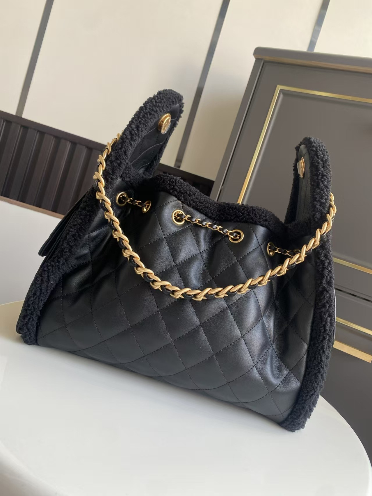 Ch**el 25C Bucket Bag 26x30x14cm