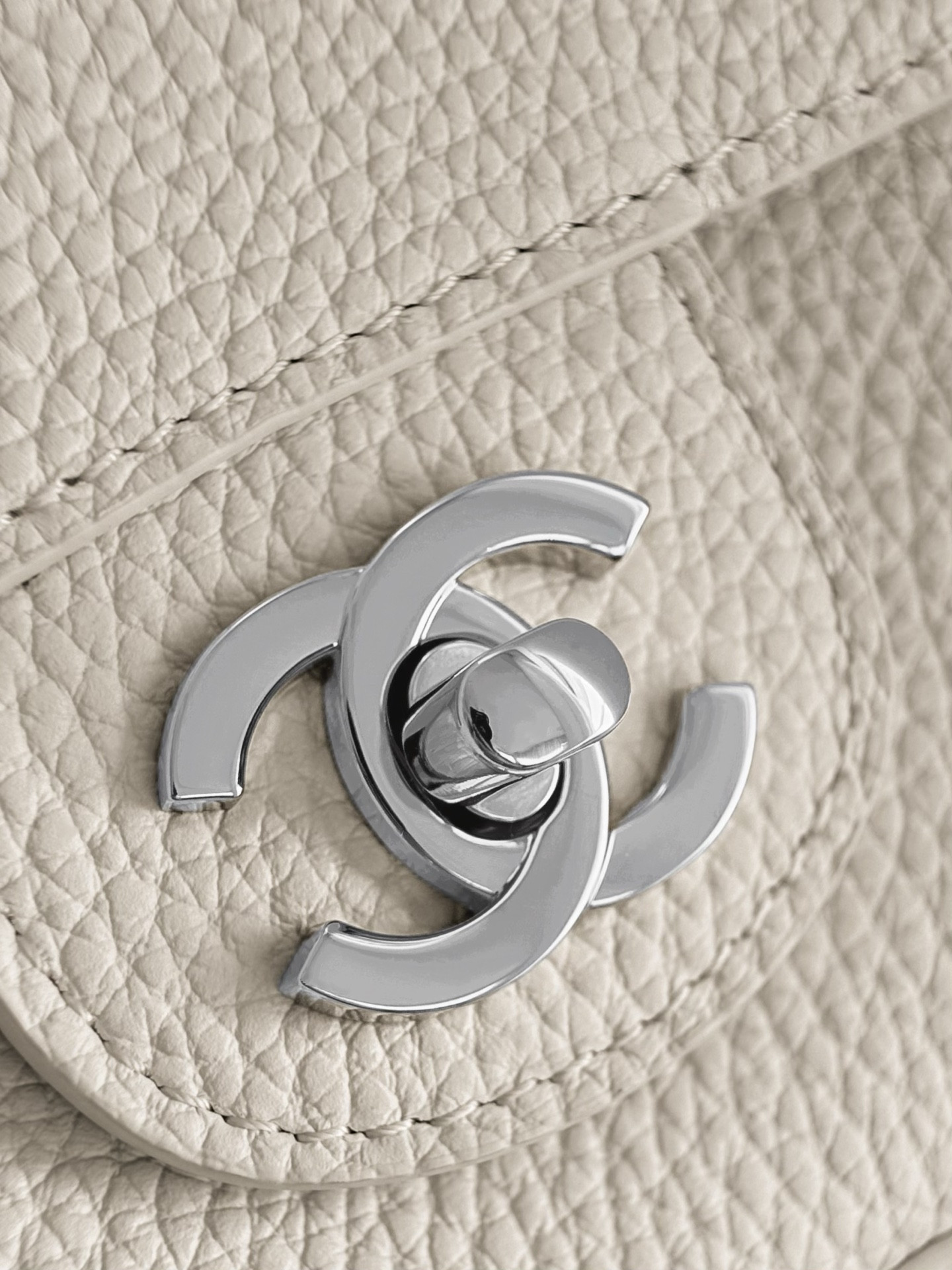 Ch**el Mini Flap Bag Silver Hardware AS6573 13x20x6cm
