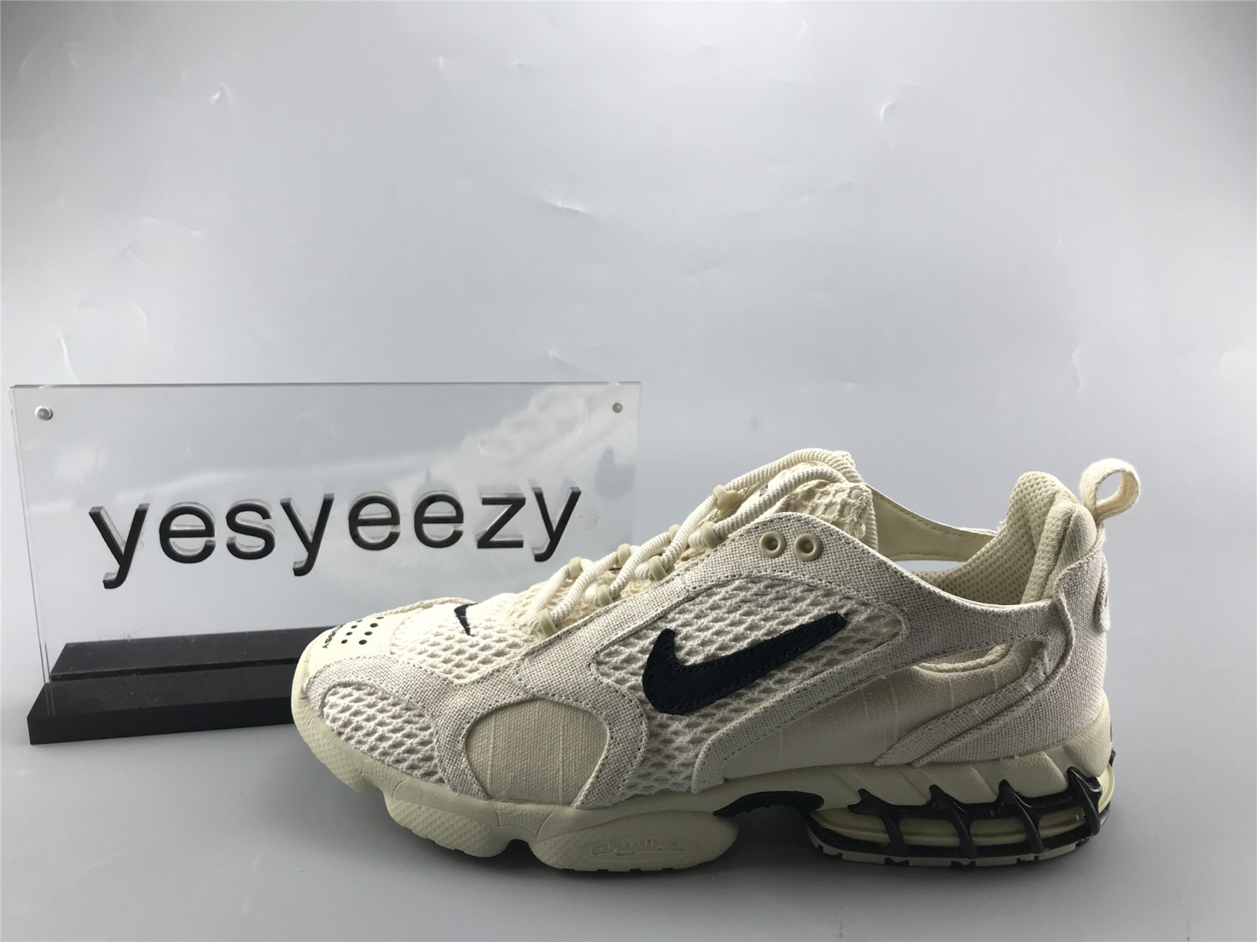 UA NIKE STUSSY X AIR ZOOM SPIRIDON CAGED "FOSSIL"