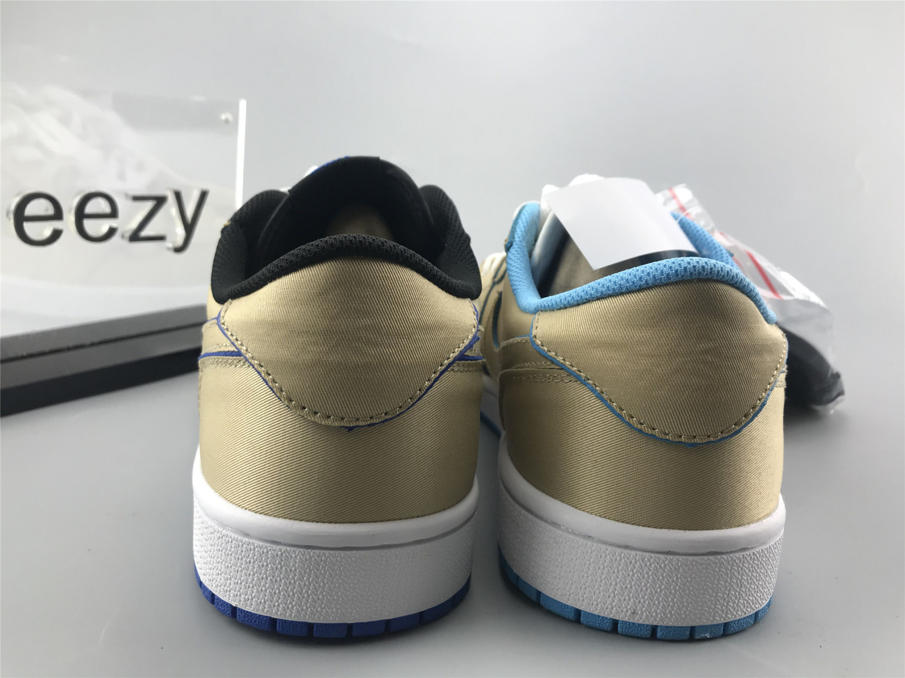 UA NIKE SB AIR JORDAN 1 LOW QS "DESERT ORE"