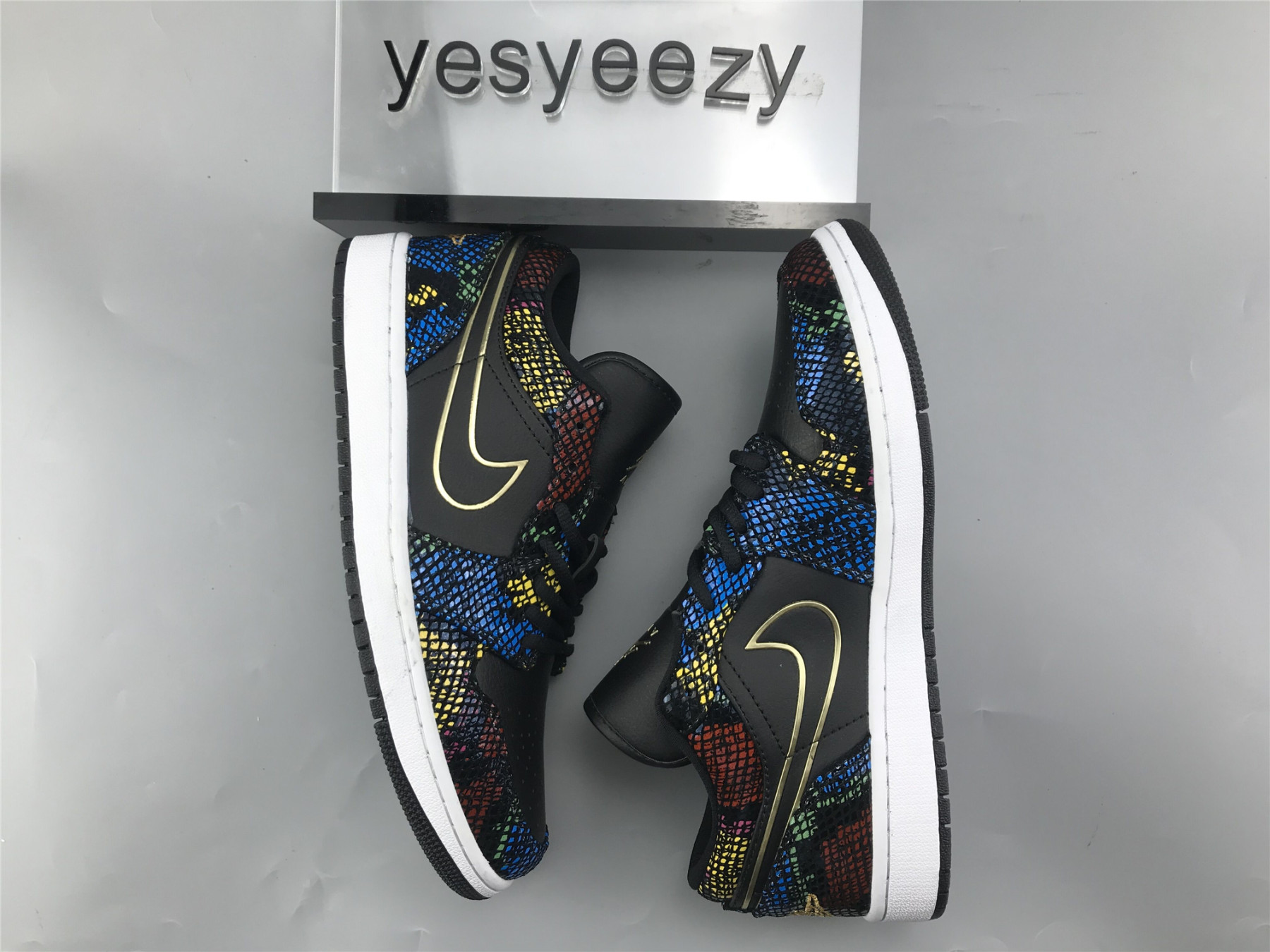 UA AIR JORDAN 1 LOW MULTICOLOR SNAKESKIN