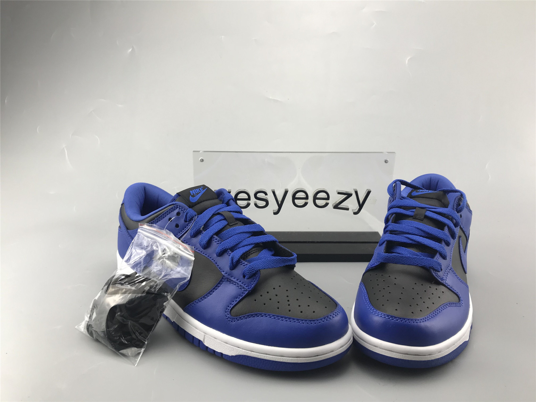 UA NIKE DUNK LOW SP BLACK VARSITY ROYAL