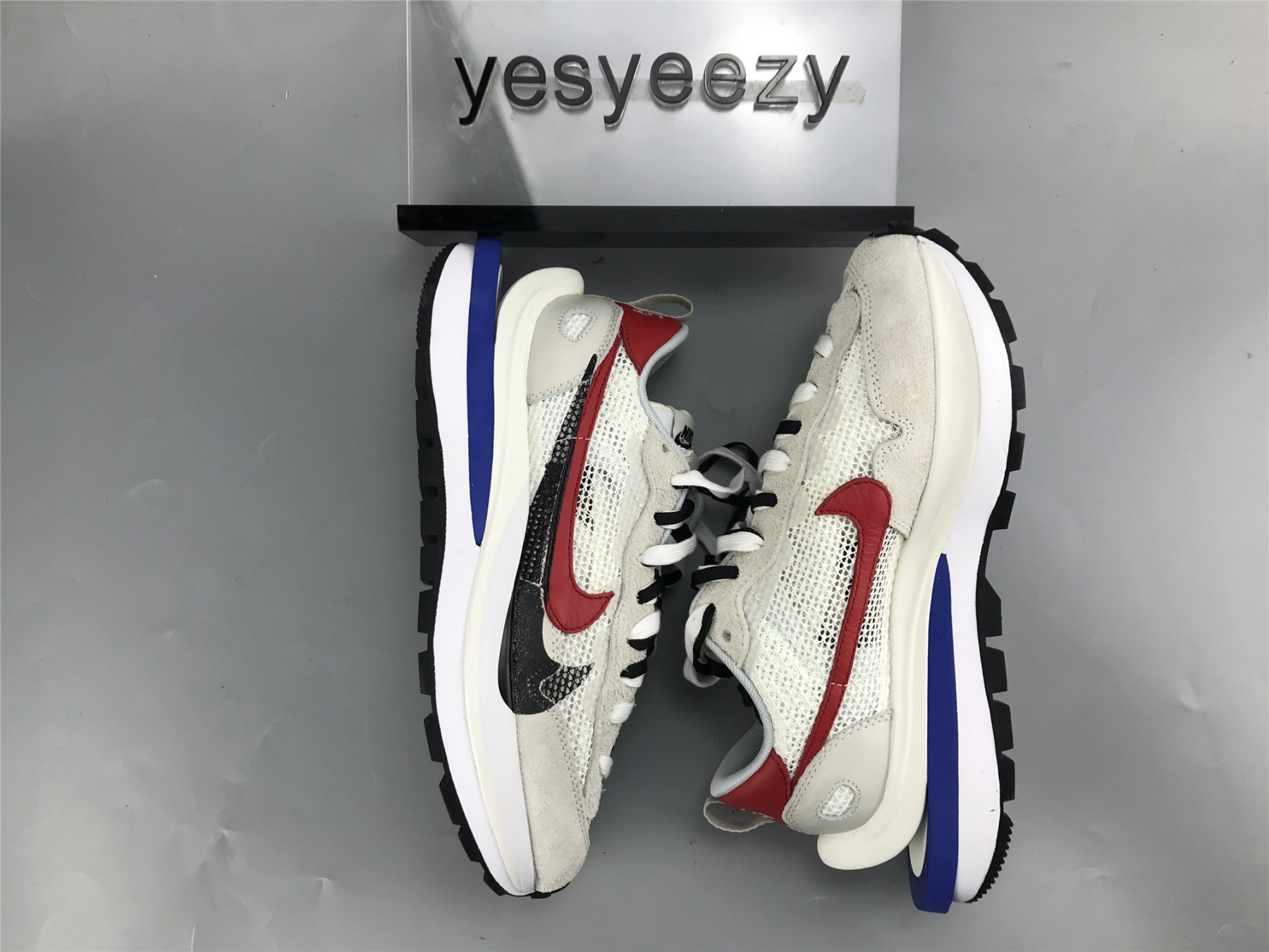 UA NIKE SACAI X VAPORWAFFLE 