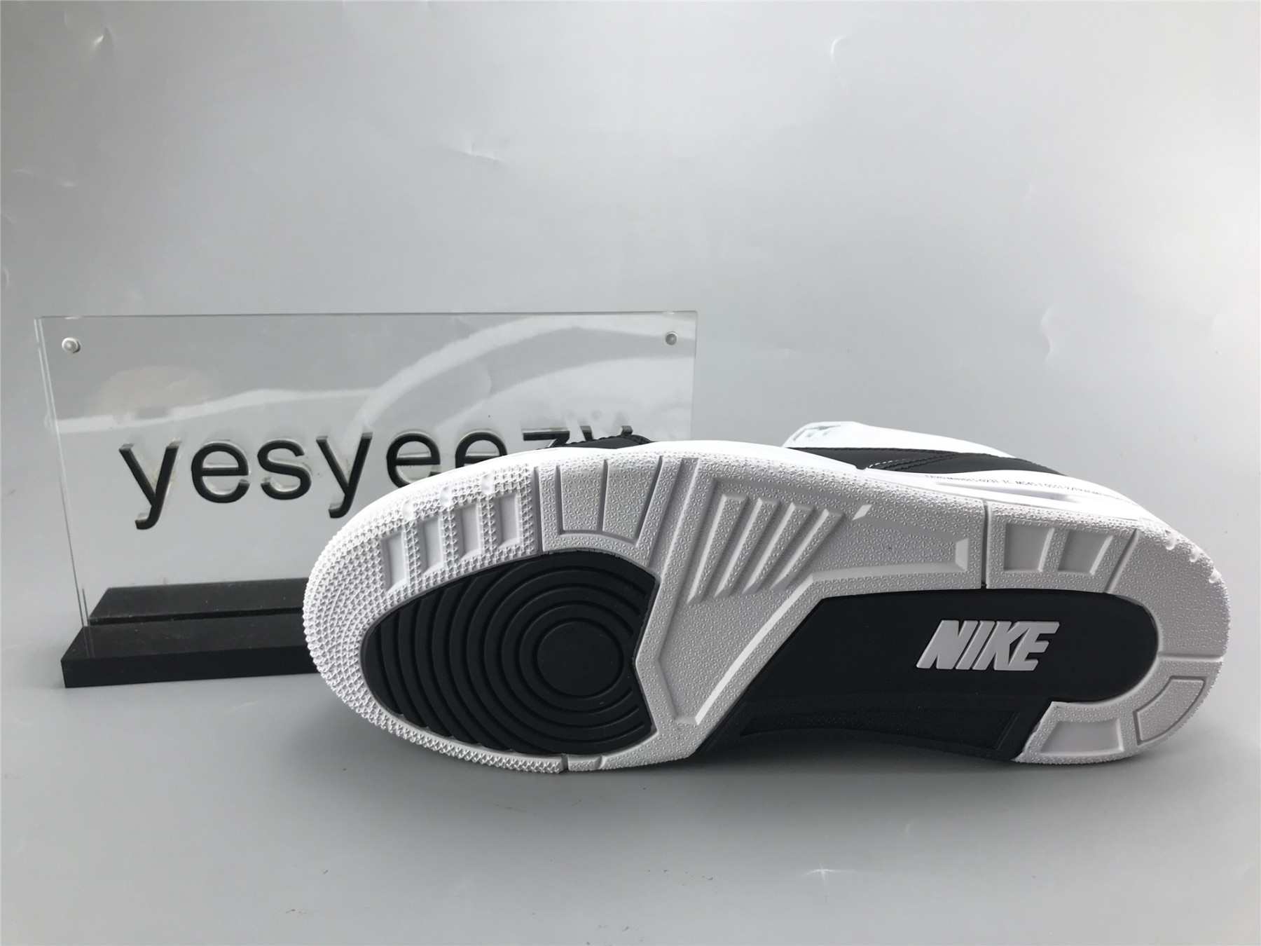 UA FRAGMENT X AIR JORDAN 3 RETRO SP