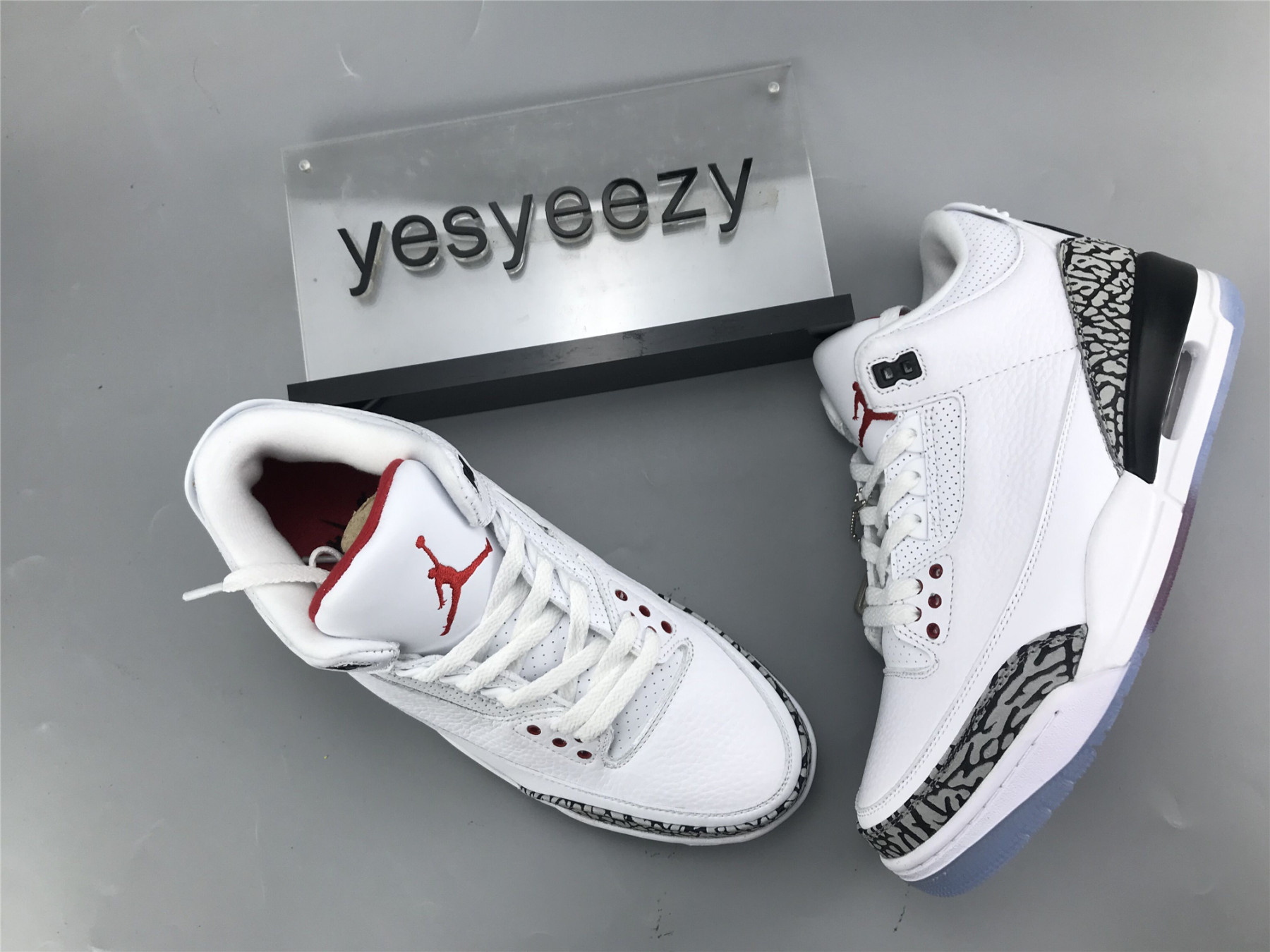 UA AIR JORDAN 3 RETRO NRG 