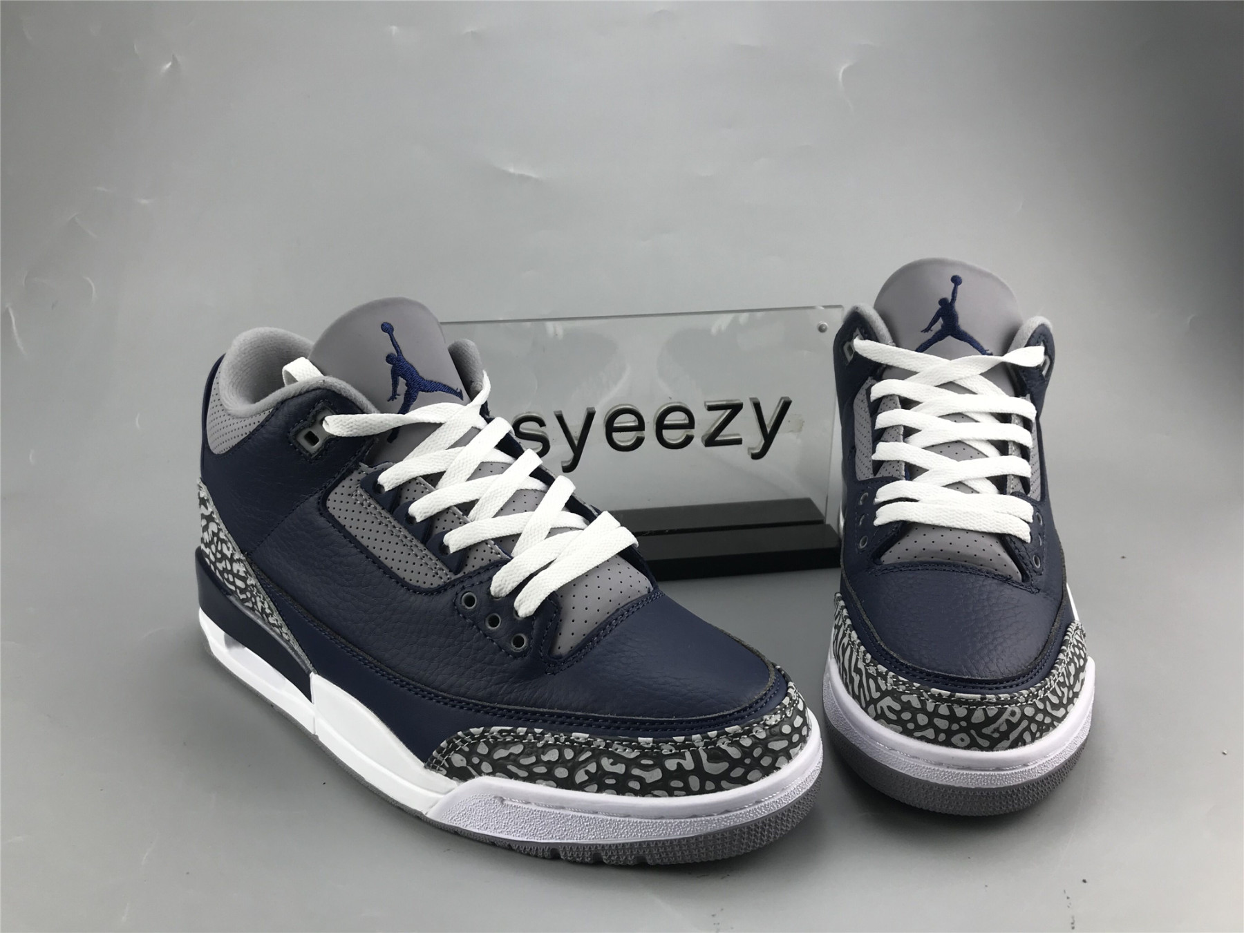 UA AIR JORDAN 3 "GEORGETOWN"