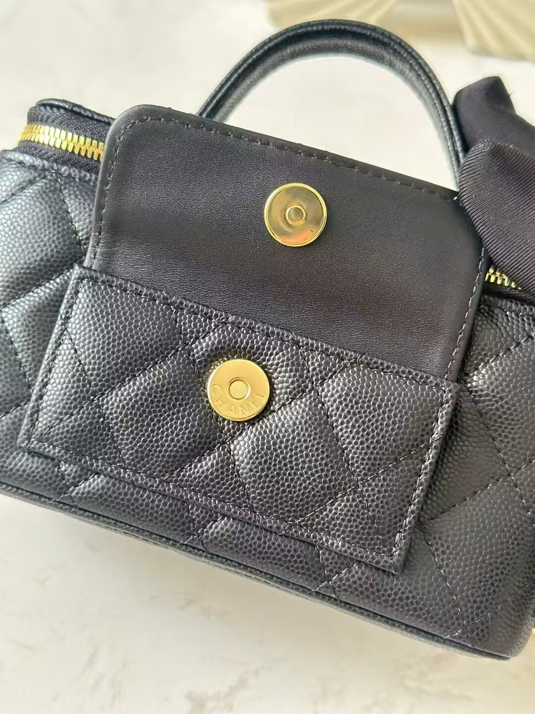 Ch**el Vanity Case 17CM
