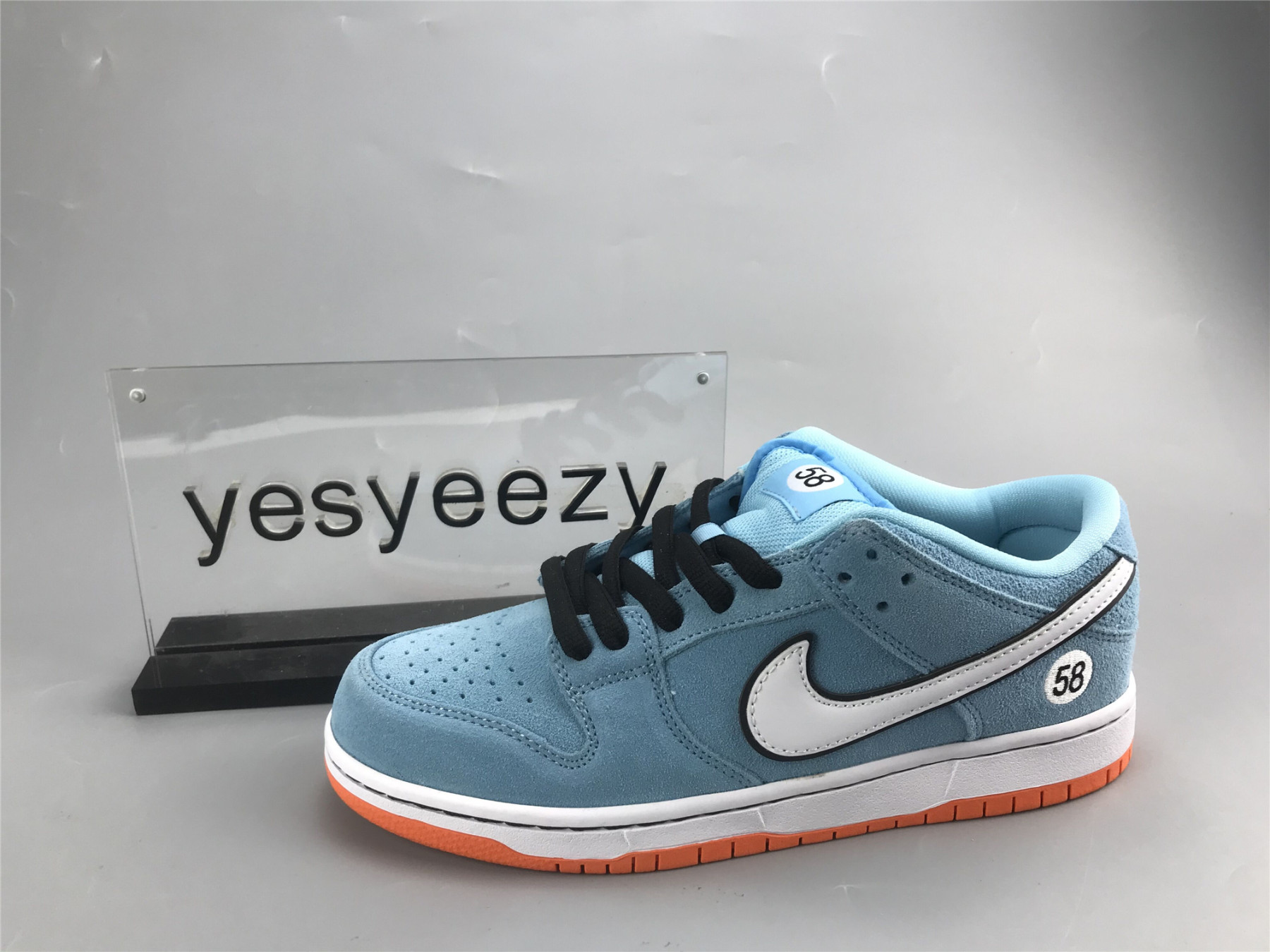 UA NIKE DUNK LOW SB 