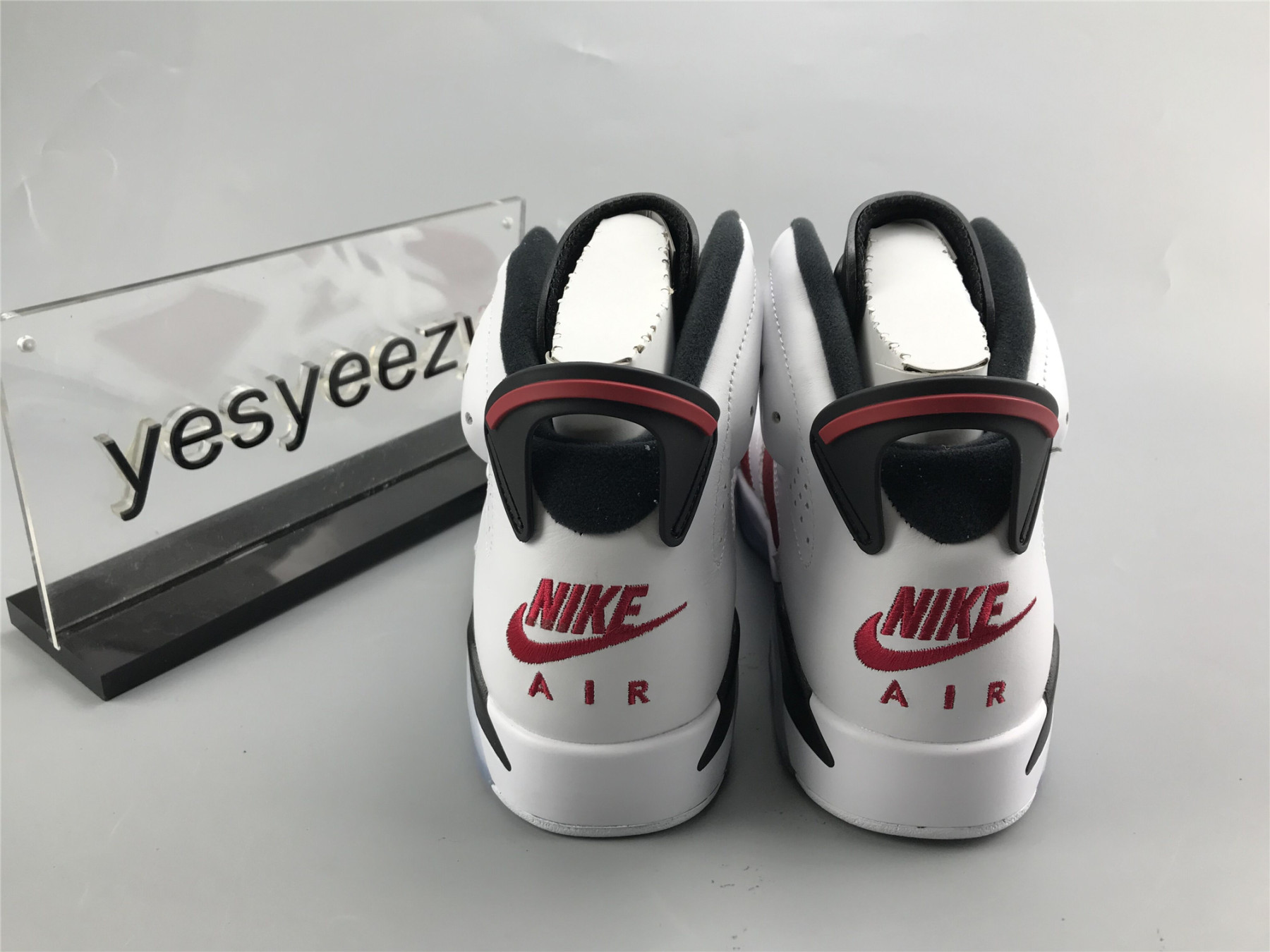 UA AIR JORDAN 6 RETRO OG 