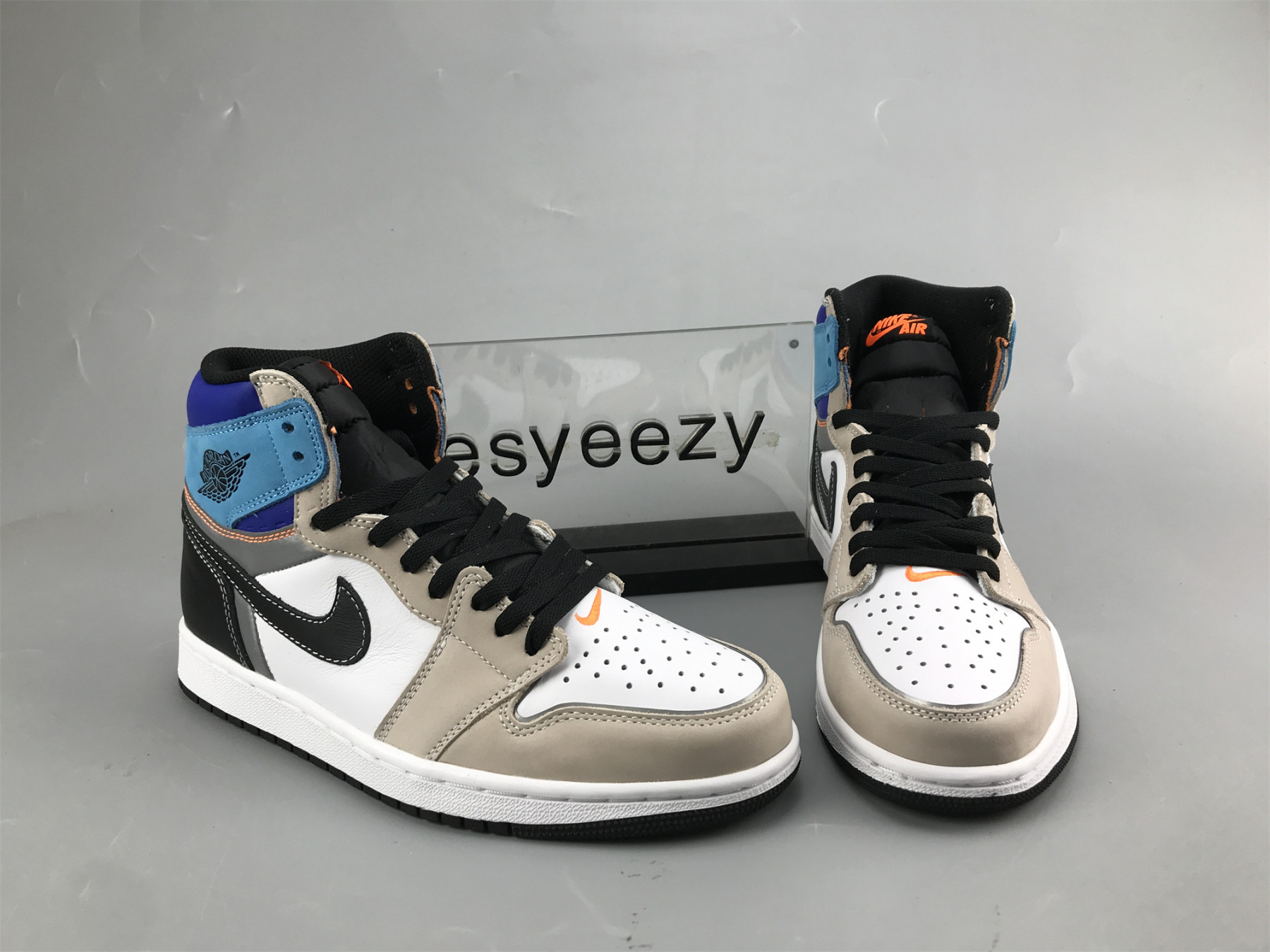 UA AIR JORDAN 1 RETRO HIGH OG 