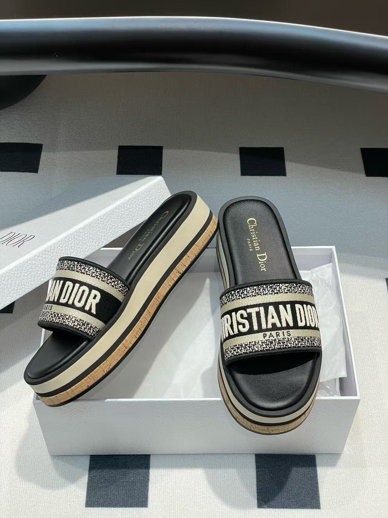 UA D10riviera Dway Platform Slide