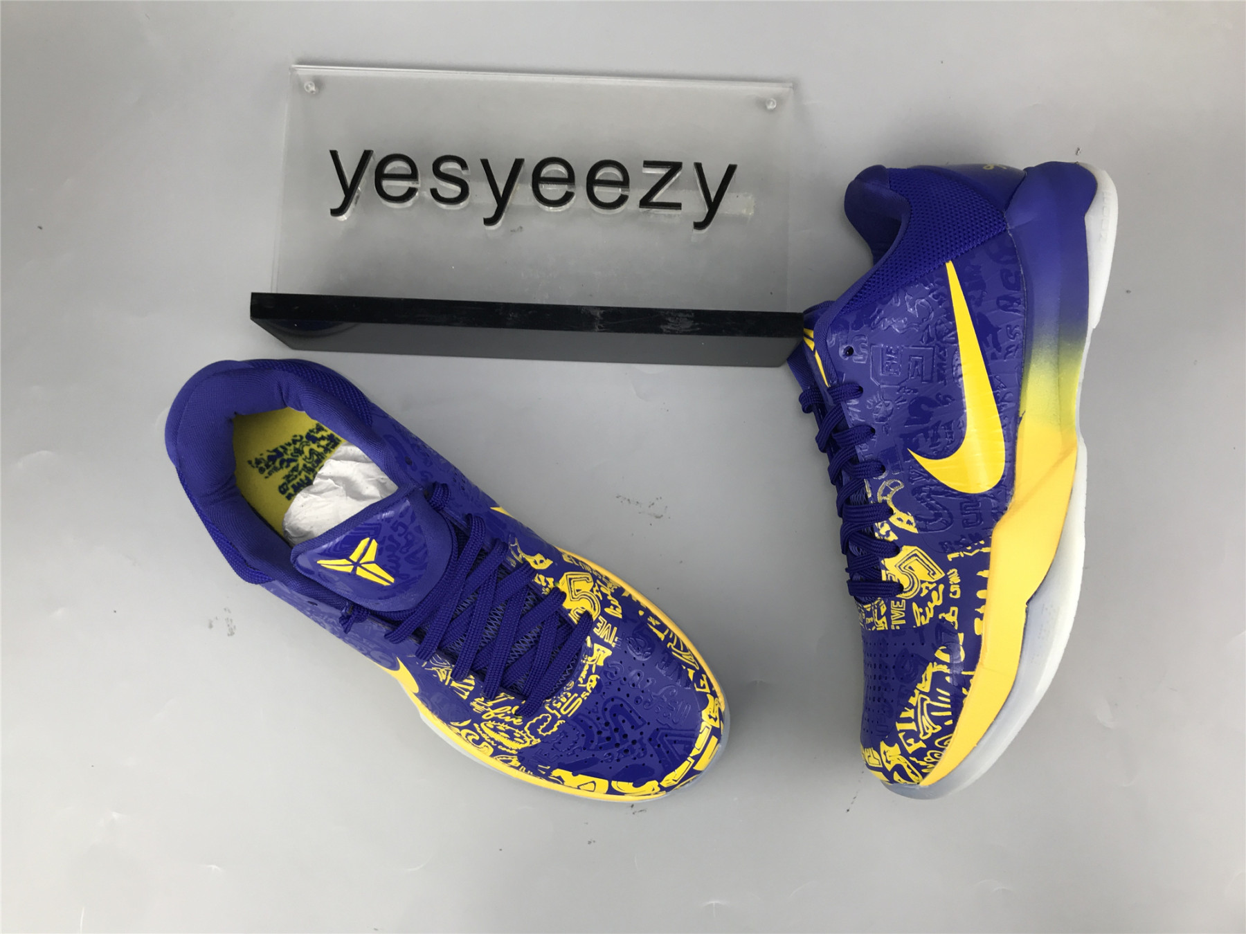 UA NIKE ZOOM KOBE 5 PROTRO 
