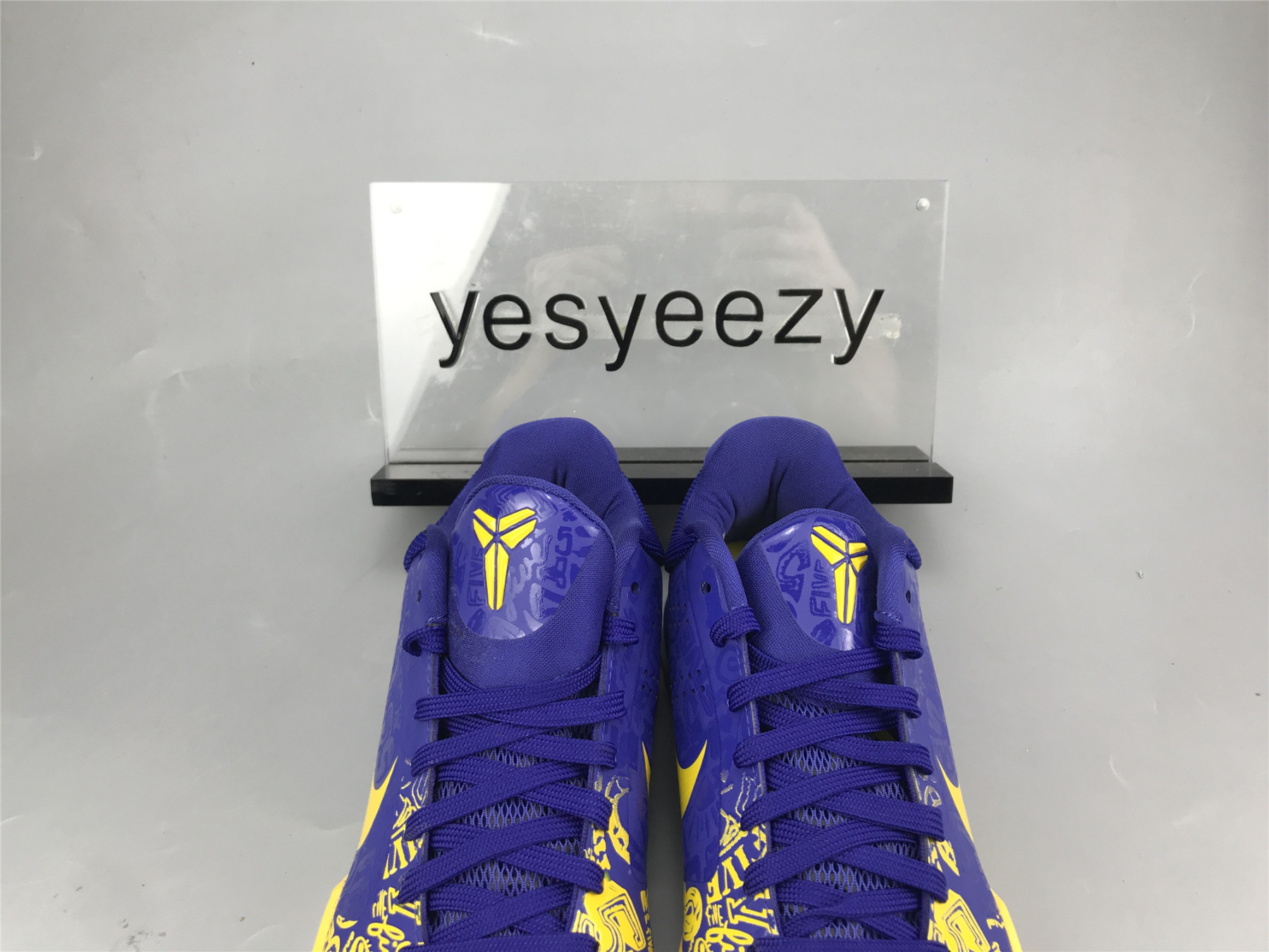 UA NIKE ZOOM KOBE 5 PROTRO 