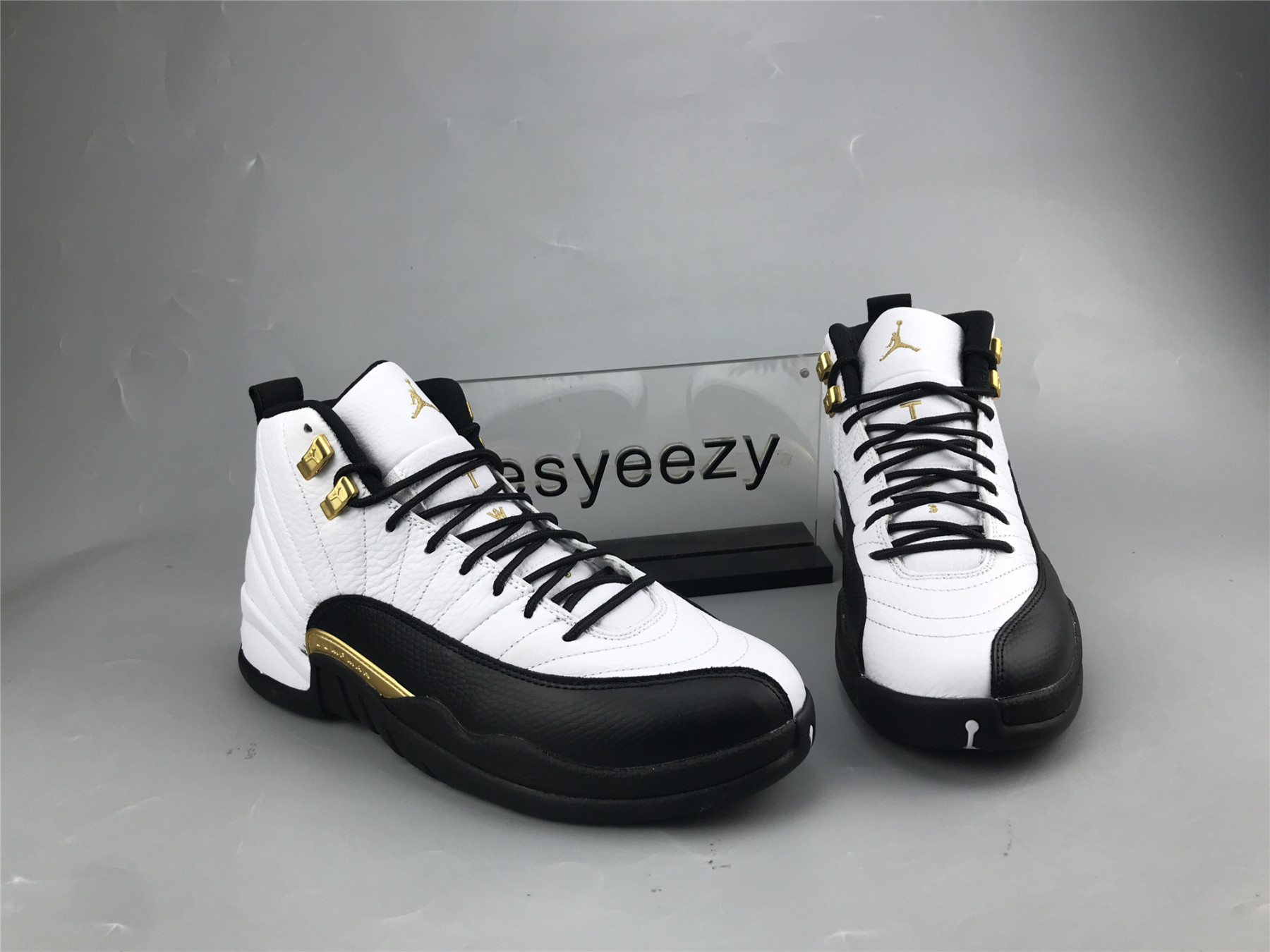 UA AIR JORDAN 12 RETRO 