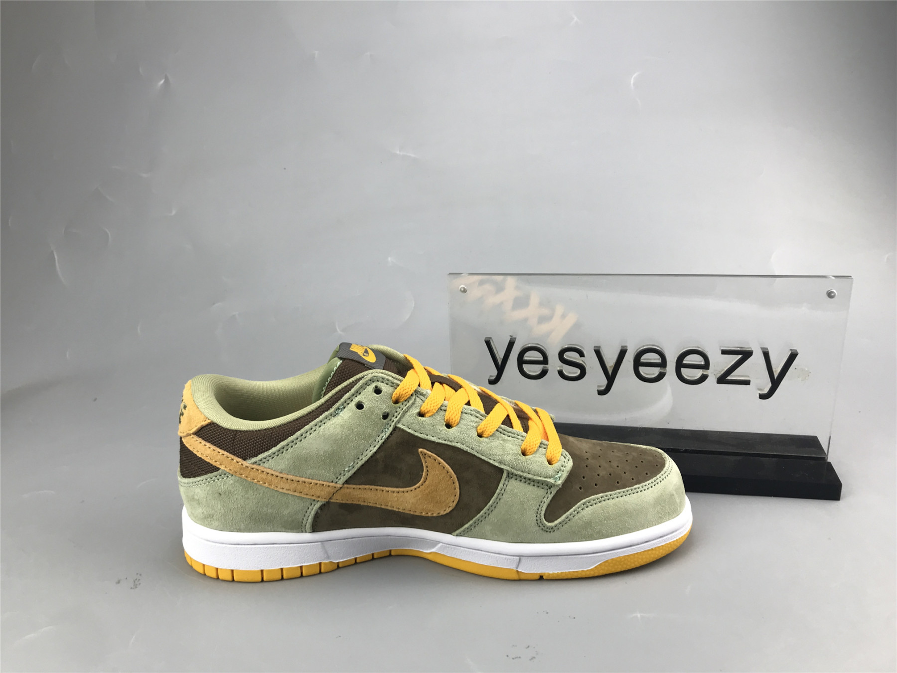 UA DUNK LOW 