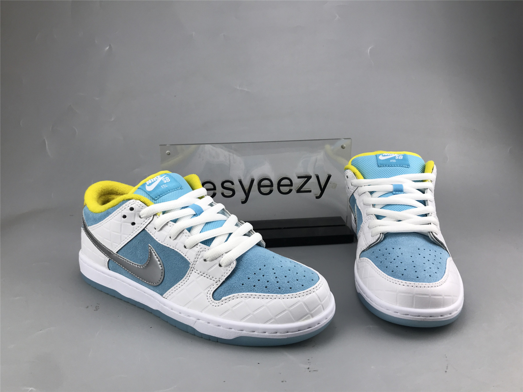 UA NIKE FTC X DUNK LOW SB 