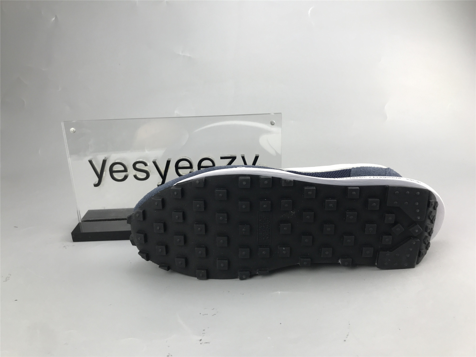 UA NIKE FRAGMENT DESIGN X SACAI X LDV WAFFLE 