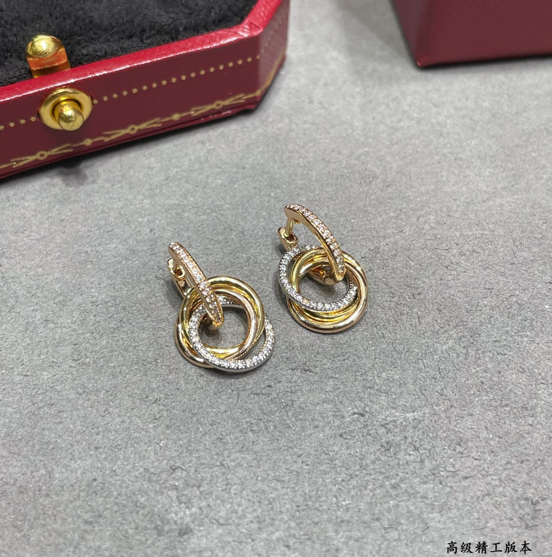 Ca*t1er Small size triple-ring D1am0nd Earrings