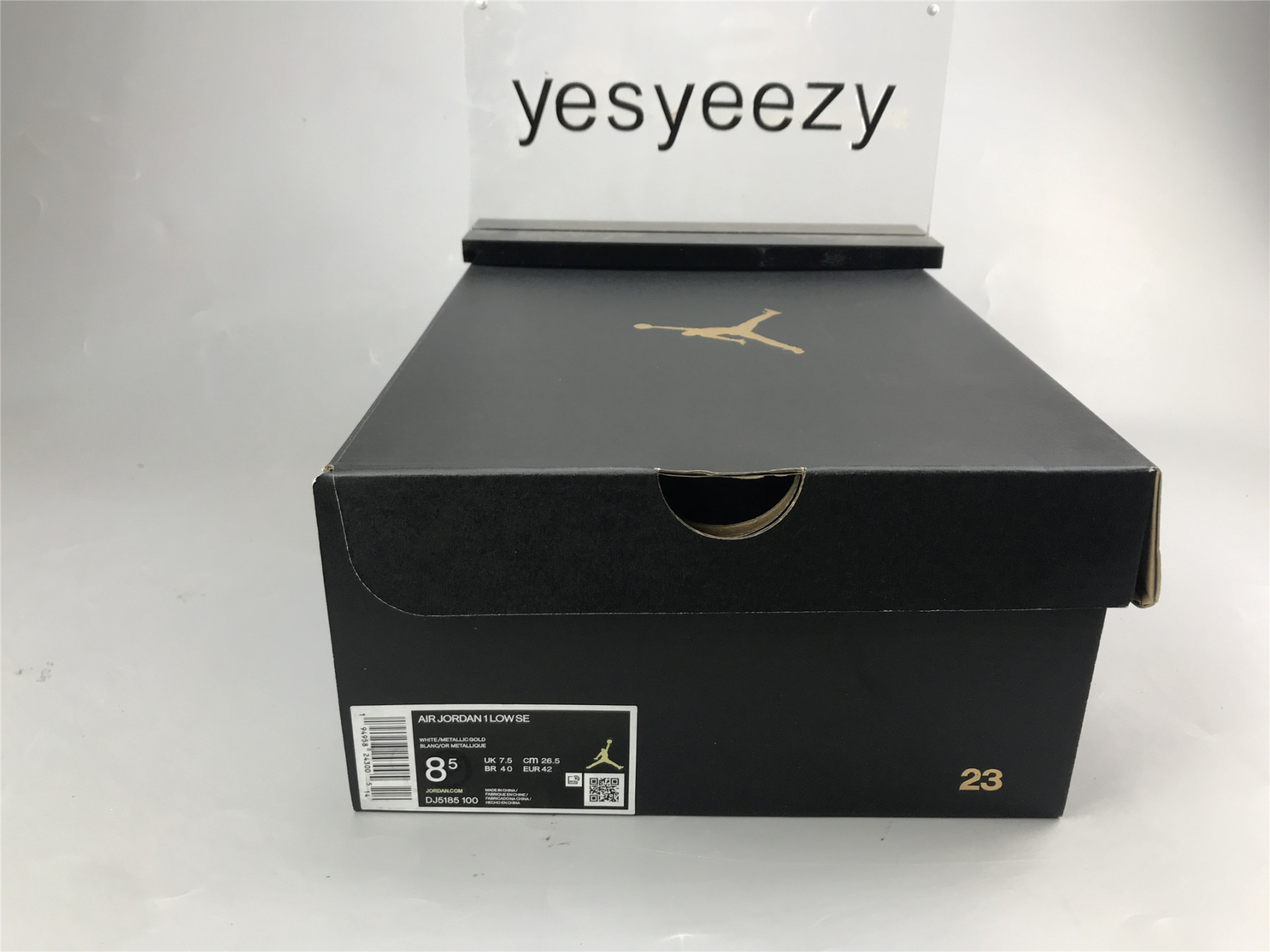 UA AIR JORDAN 1 LOW SE 