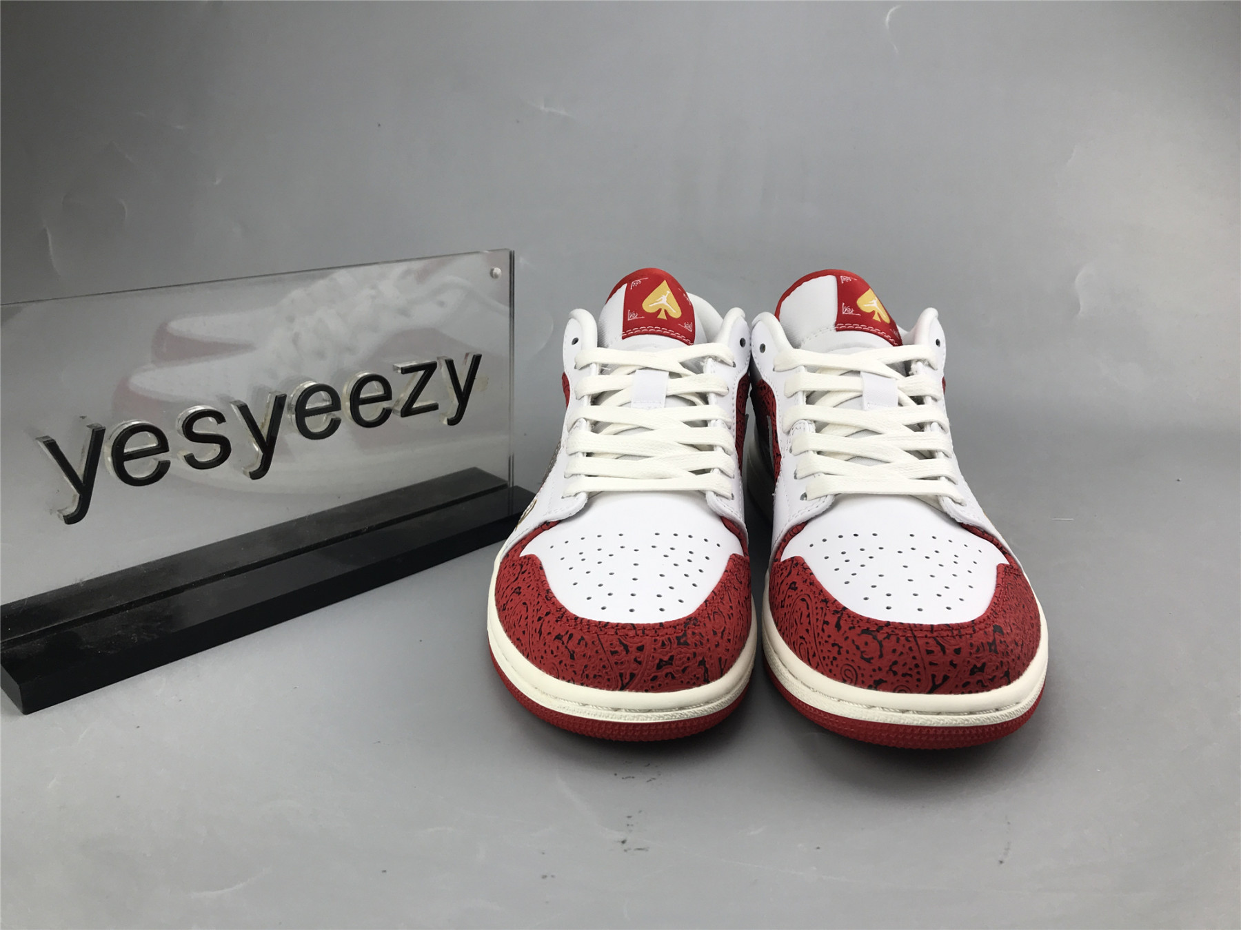 UA AIR JORDAN 1 LOW SE 