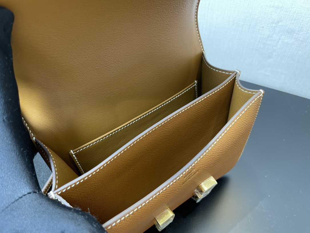 H**me5 Constance 24  Epsom leather gold hardware 9.4"x5.9"x3"