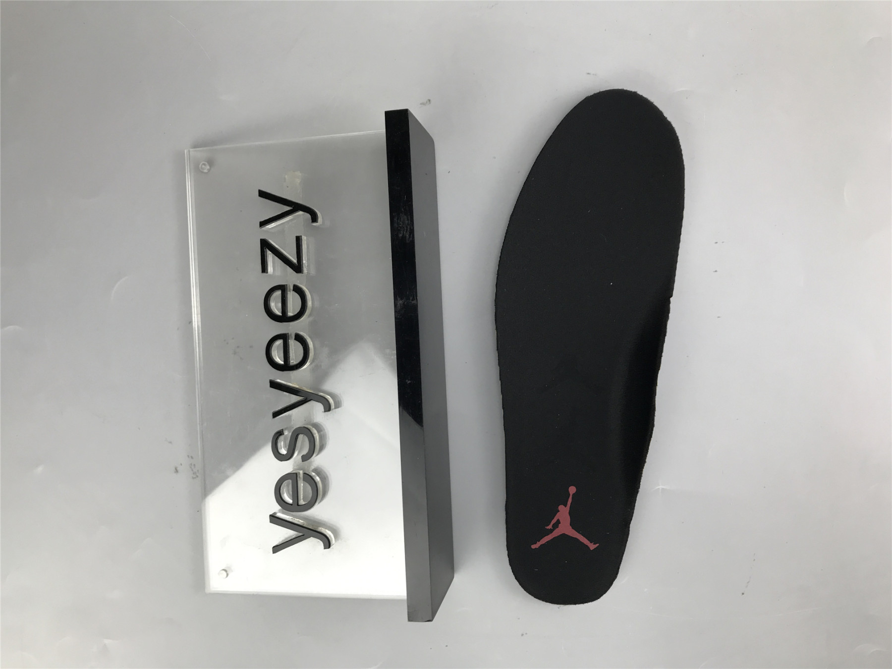 UA WMNS AIR JORDAN 11 RETRO 