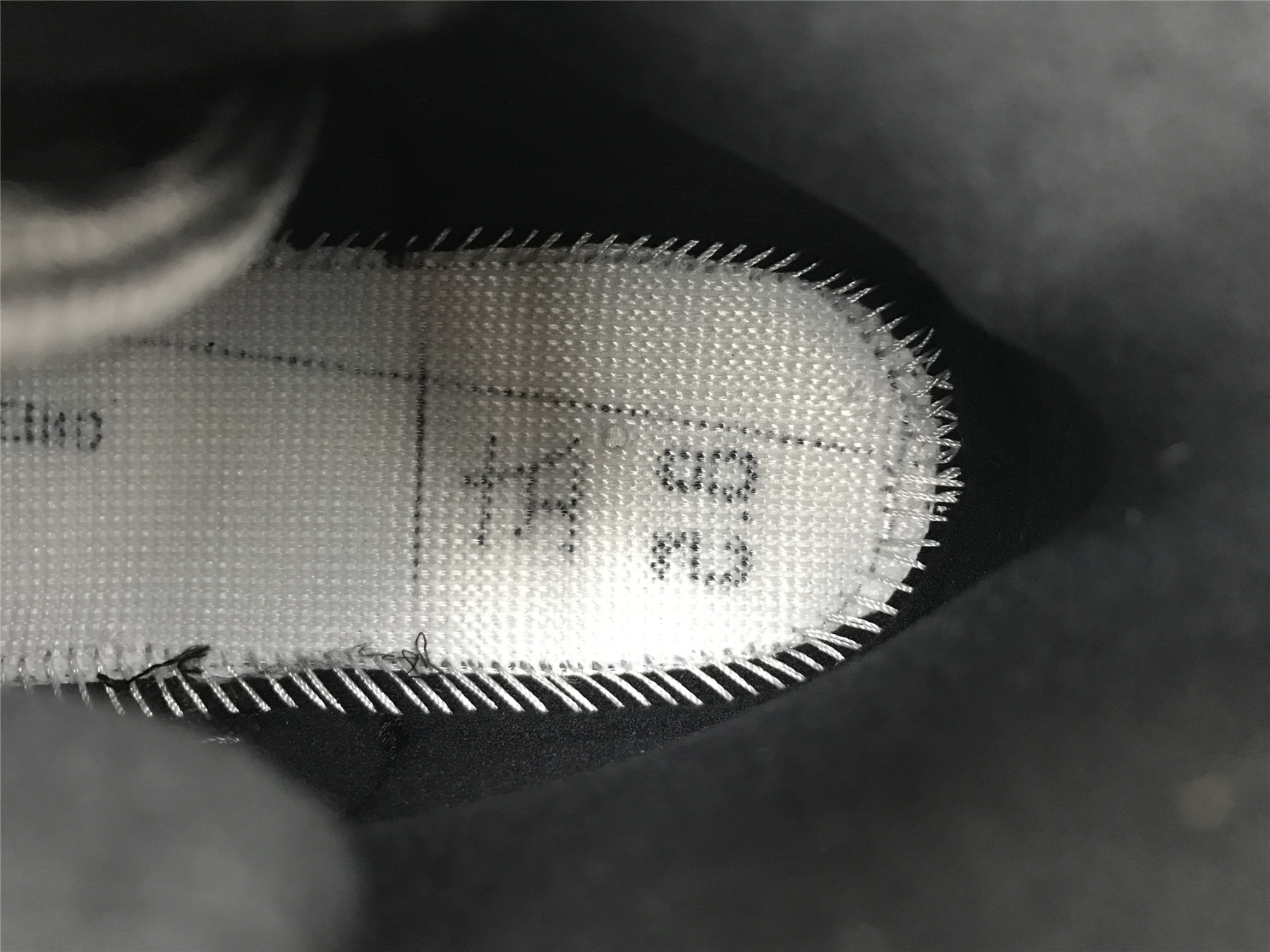 UA AIR JORDAN 12 RETRO 
