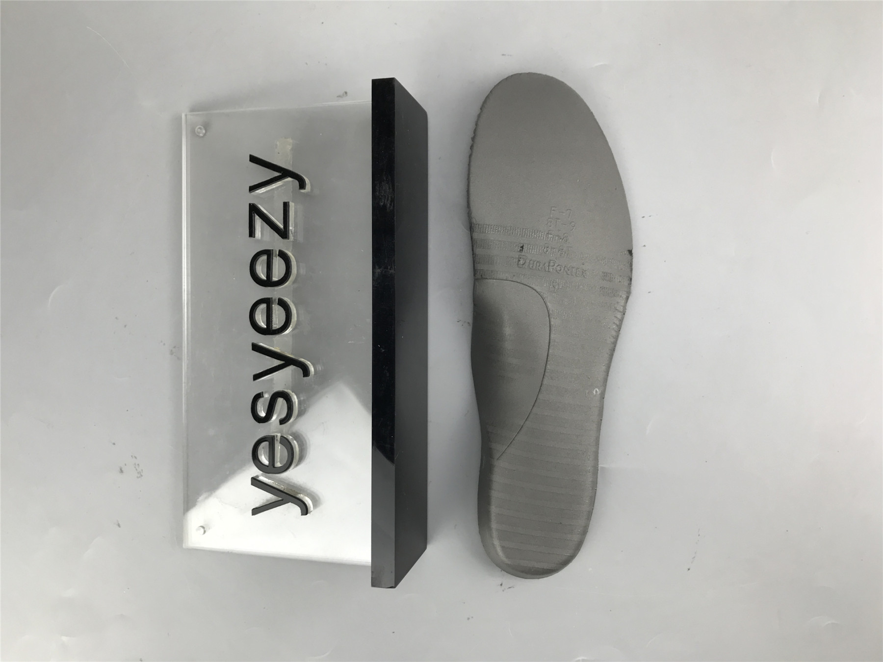 UA AIR JORDAN 12 RETRO 