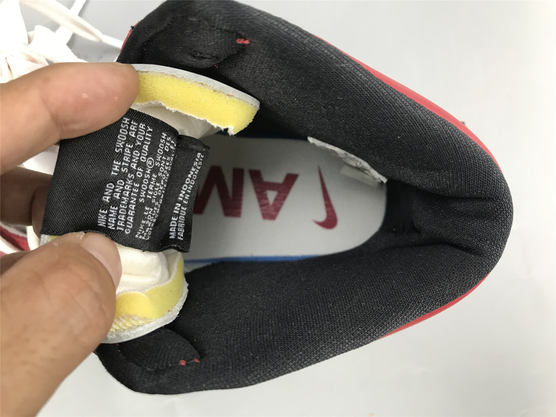 UA NIKE SB DUNK HIGH VARSITY RED BLACK WHITE