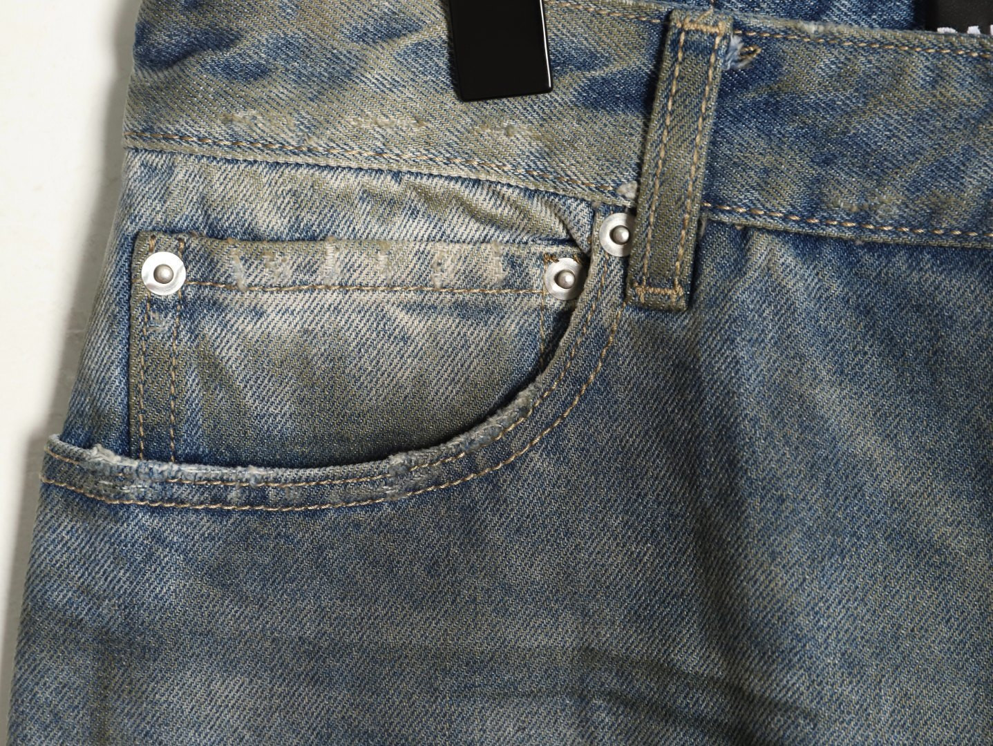 Ba1en*iaga jeans