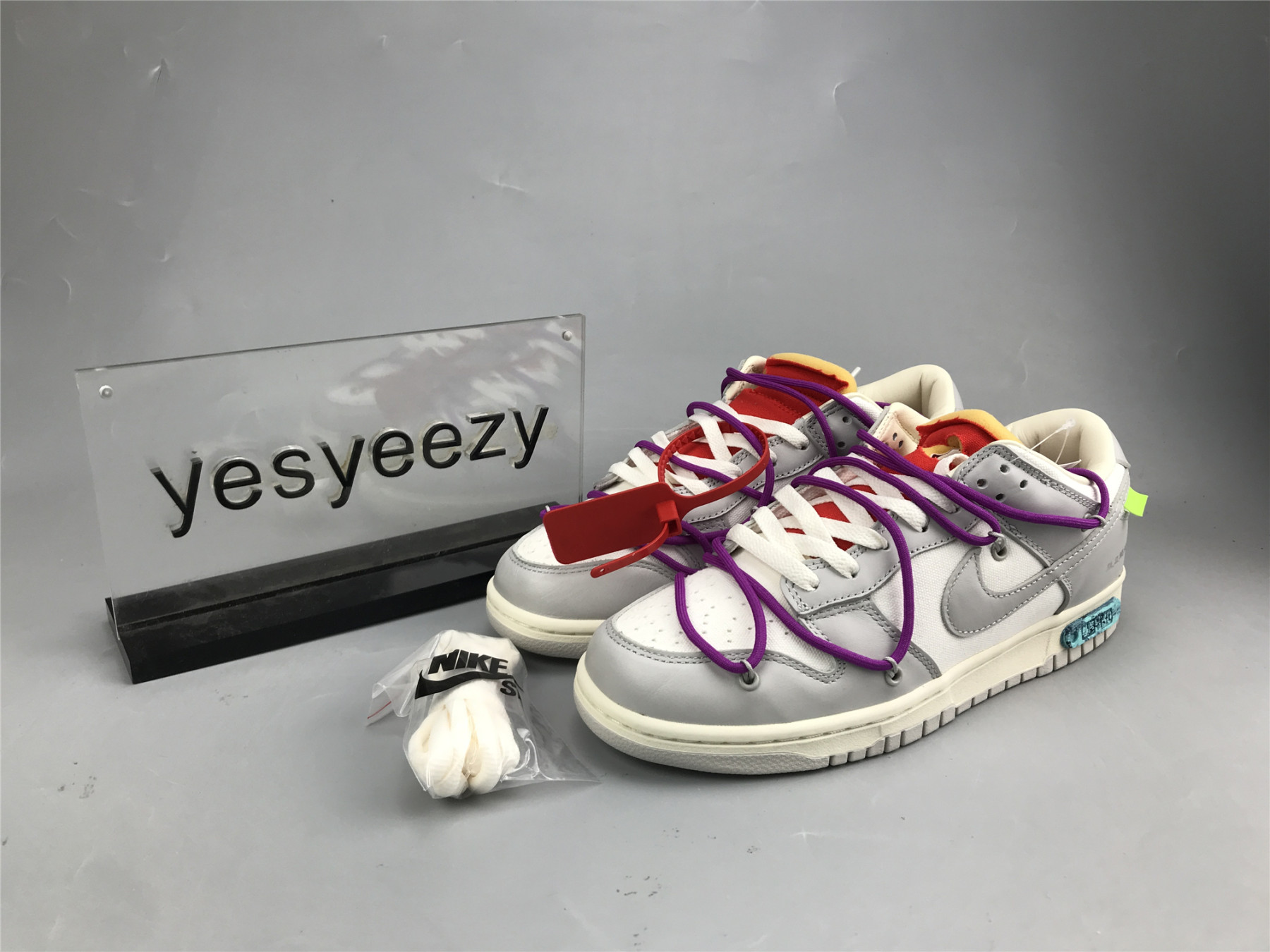UA NIKE OFF-WHITE X DUNK LOW 