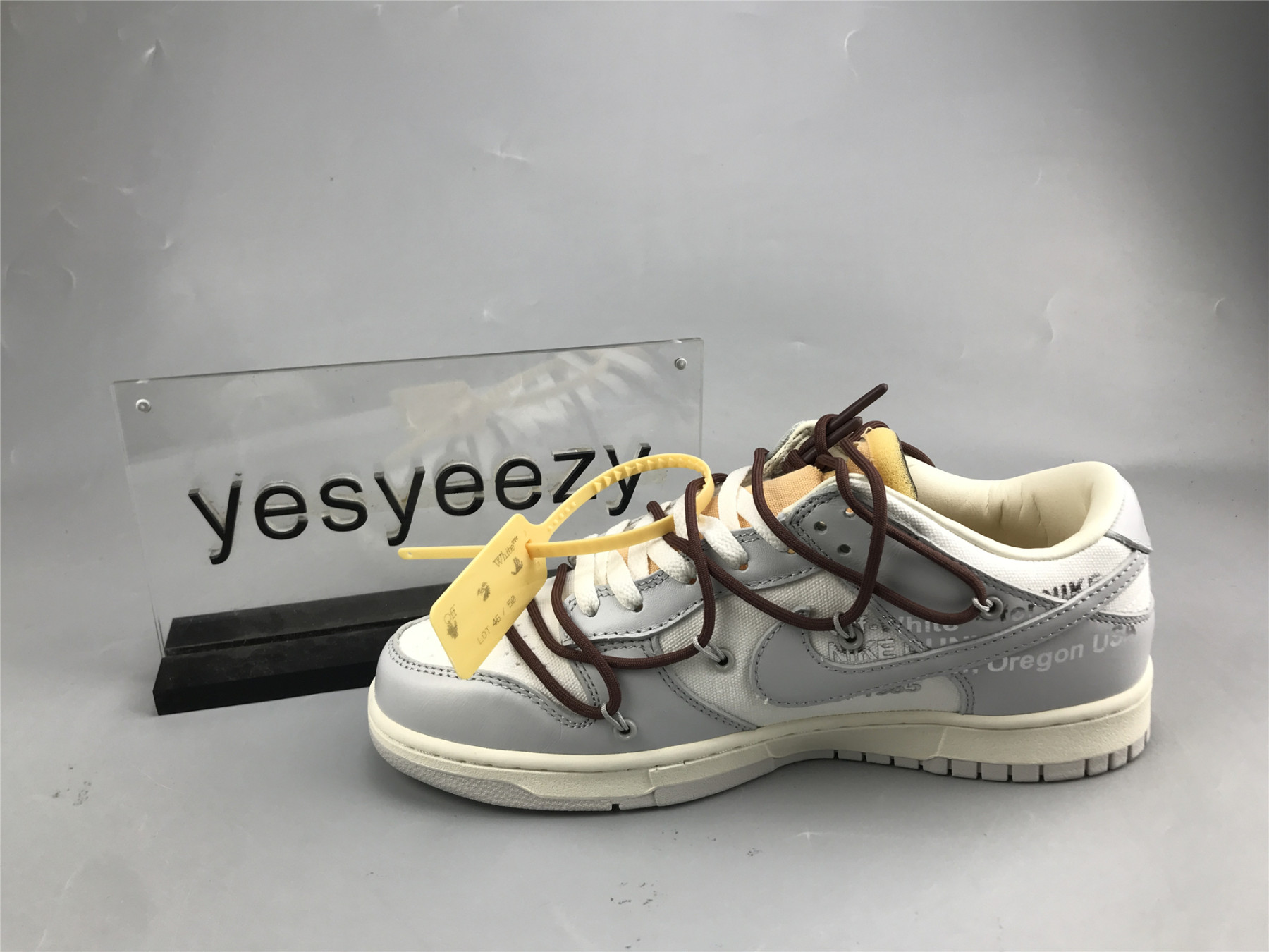 UA NIKE OFF-WHITE X DUNK LOW 