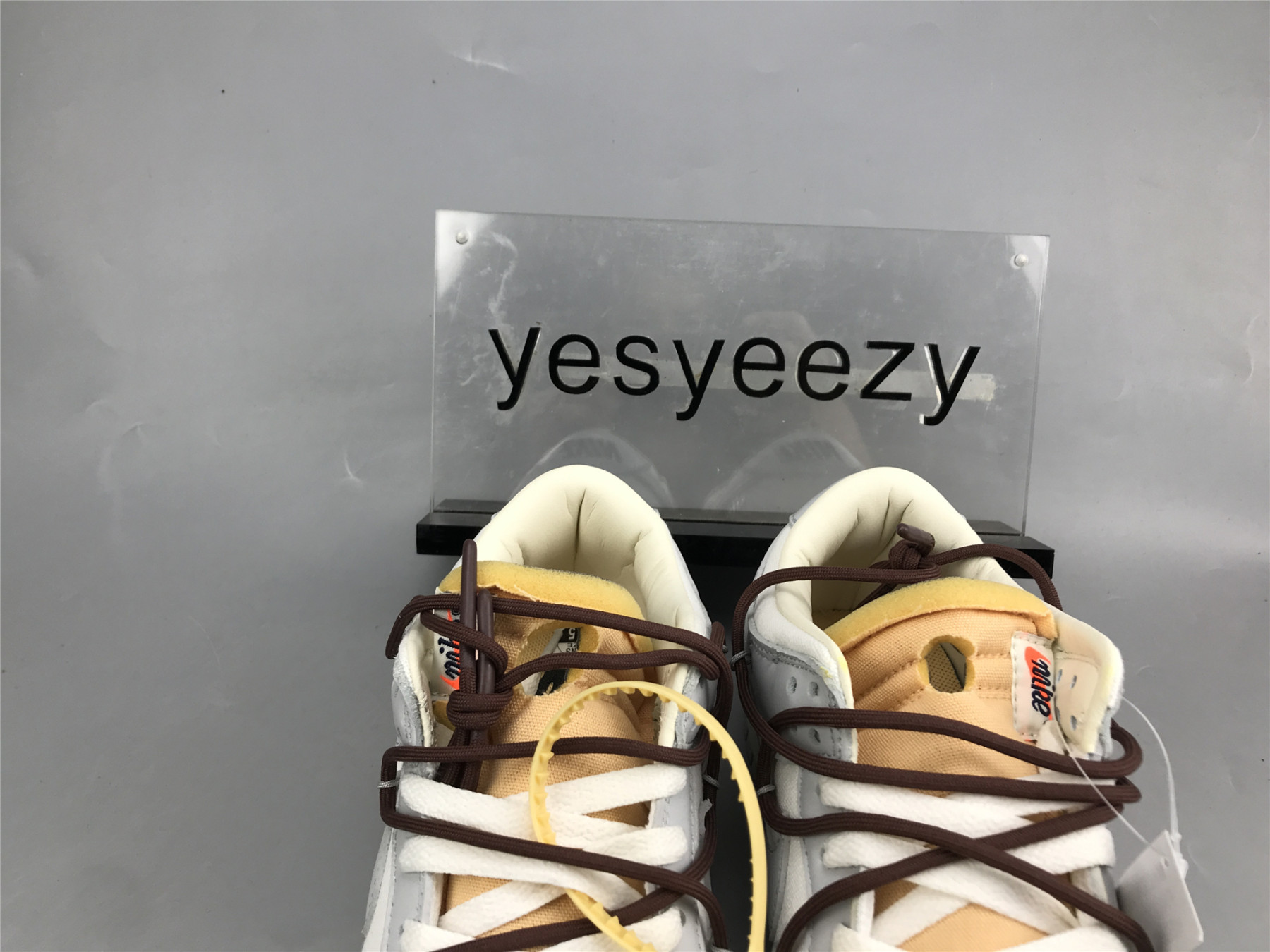 UA NIKE OFF-WHITE X DUNK LOW 