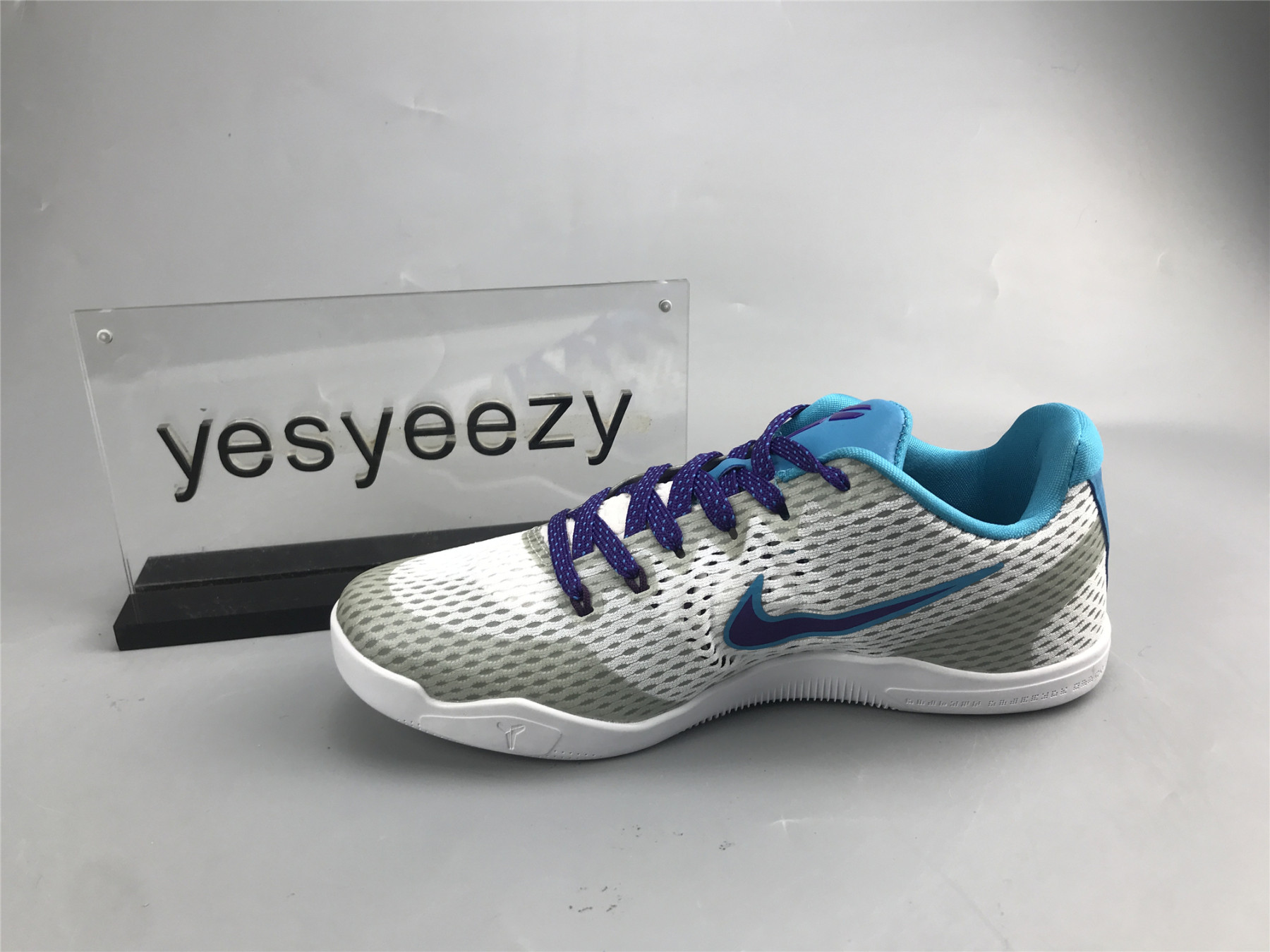 UA NIKE KOBE 11 EP 