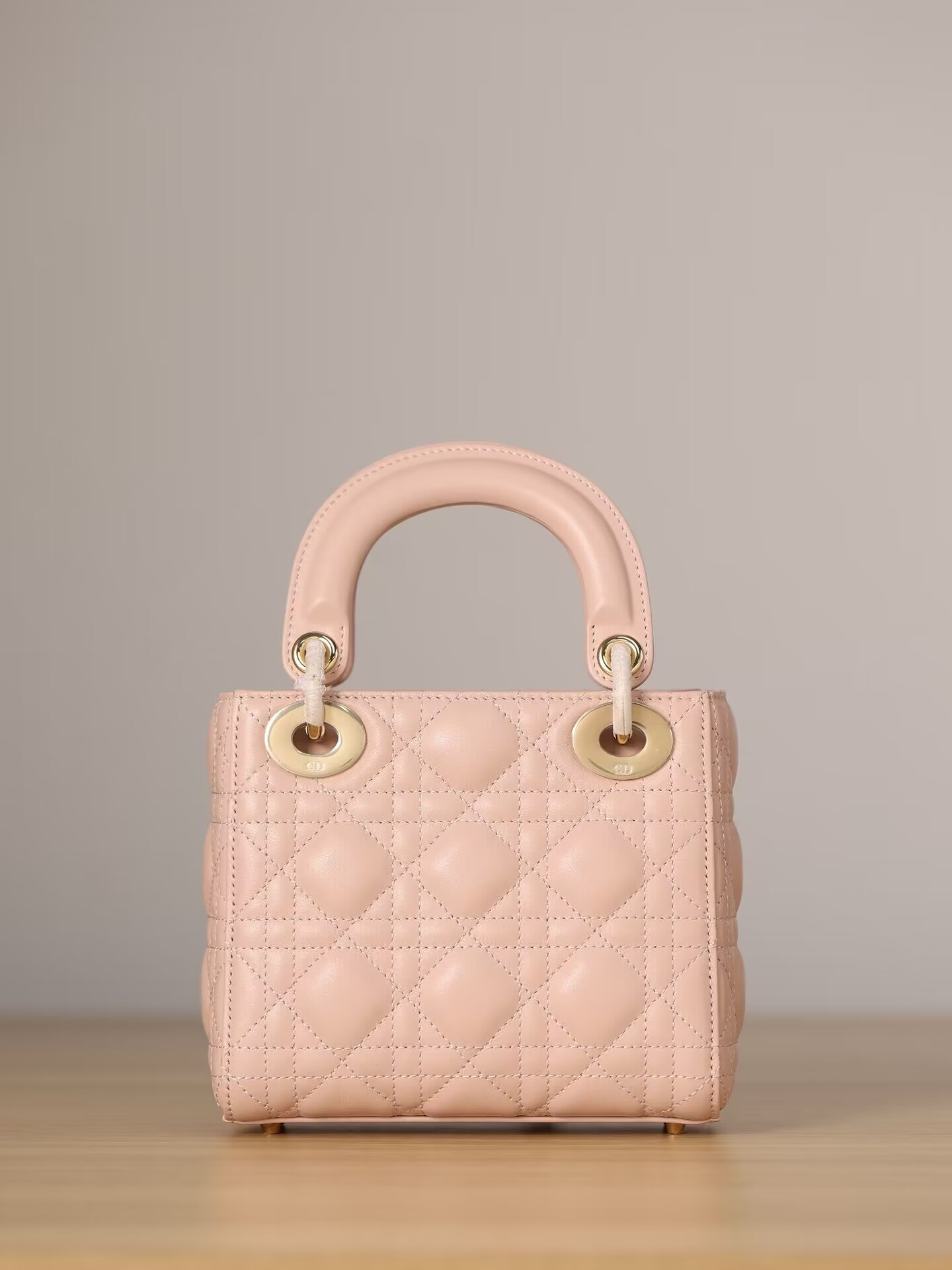 D10r Classic Lady 17×7×15cm