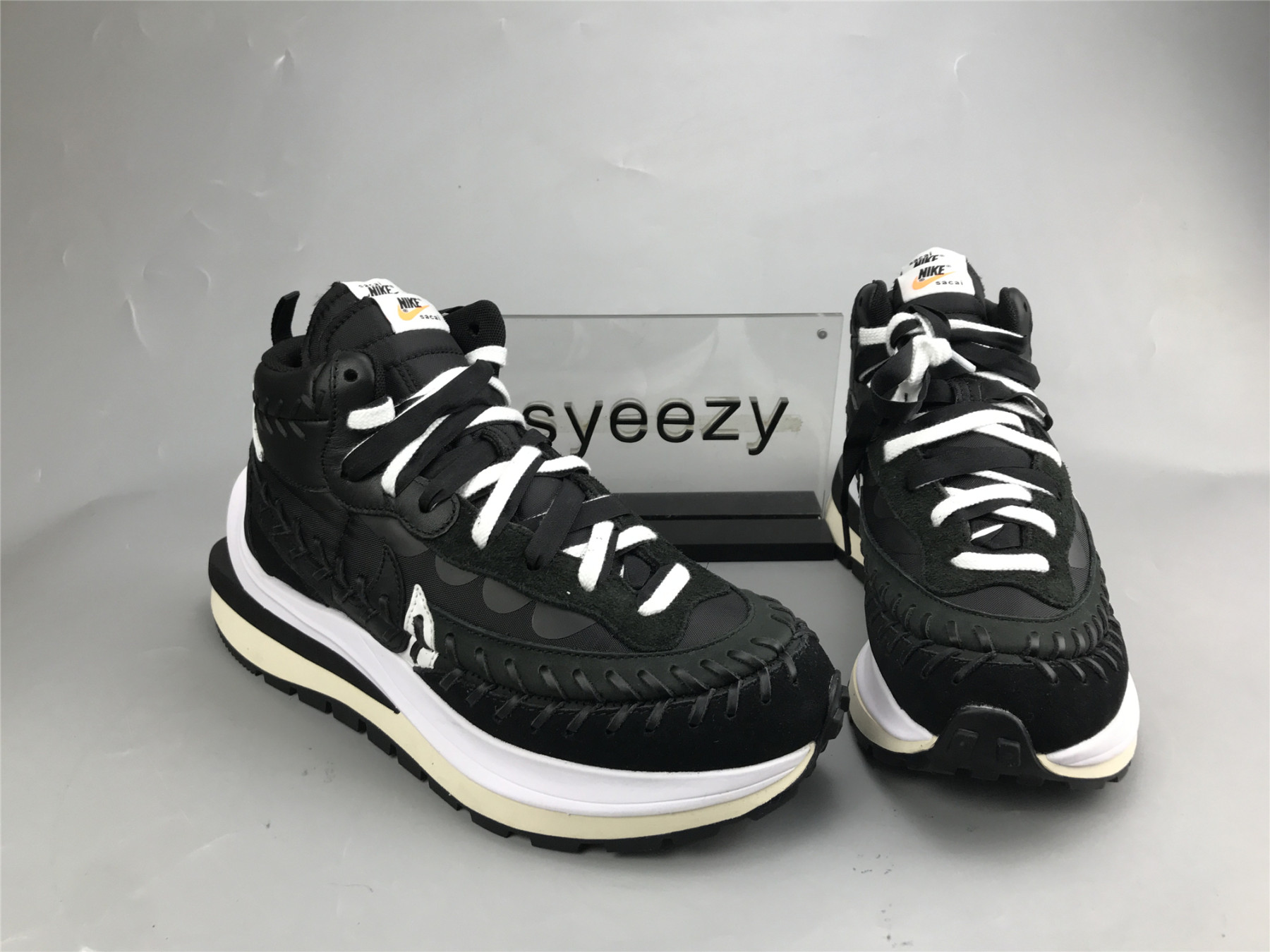 UA NIKE SACAI X JEAN PAUL GAULTIER X VAPORWAFFLE 