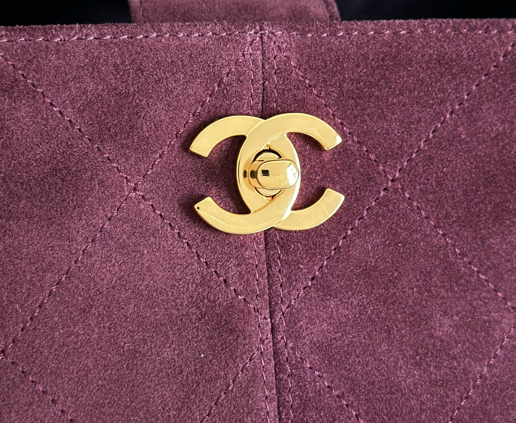 Ch**el Small Shopping Bag AS5634 24x36x14cm