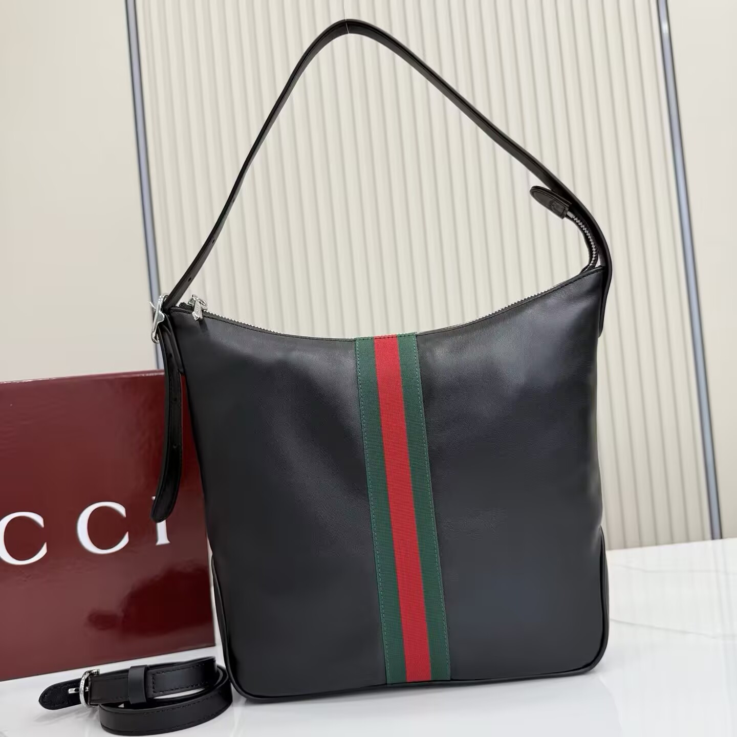 Gvc*1 Lunetta Medium Crossbody Bag 24x25.5x4cm