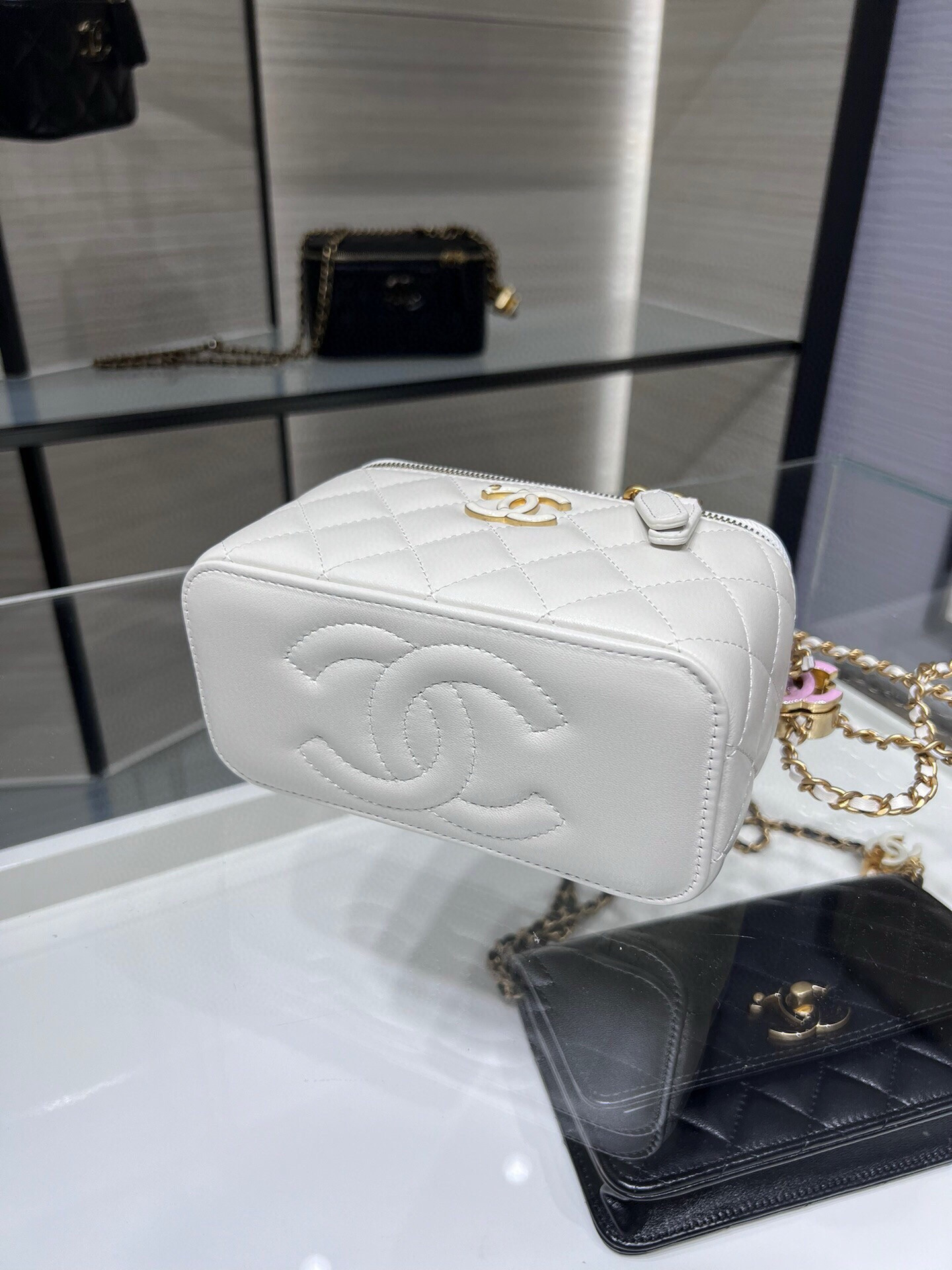 Ch**el Vanity With Chain 9.5x17x8cm