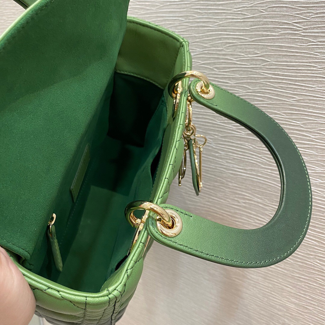 Small Lady D10r Bag 8 x 6.5 x 3 inches